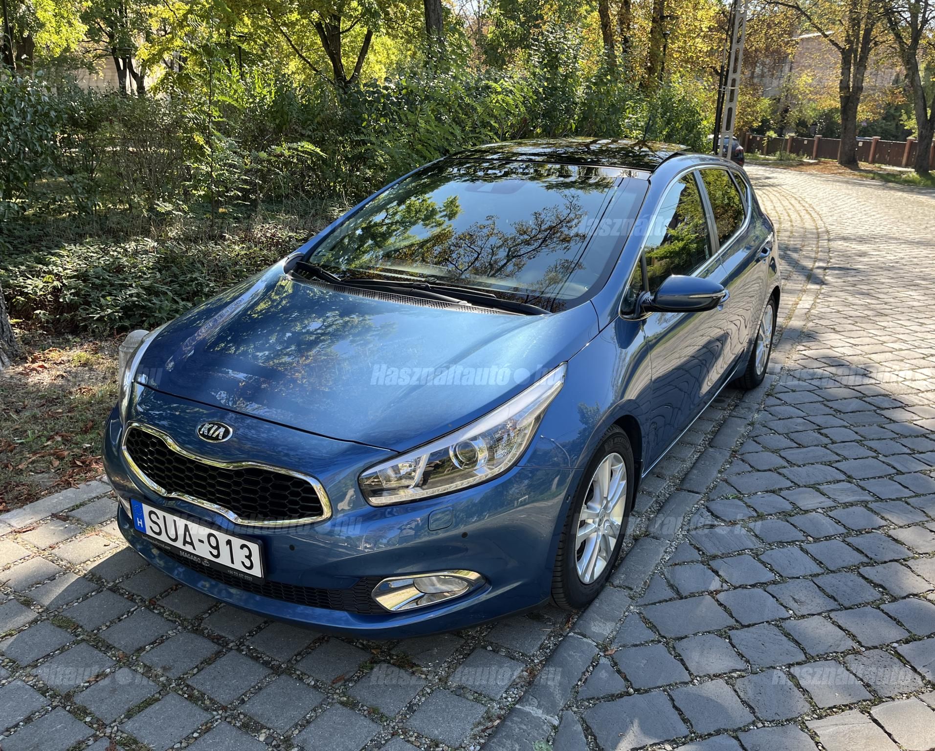 KIA CEE'D 2013/8 - 1
