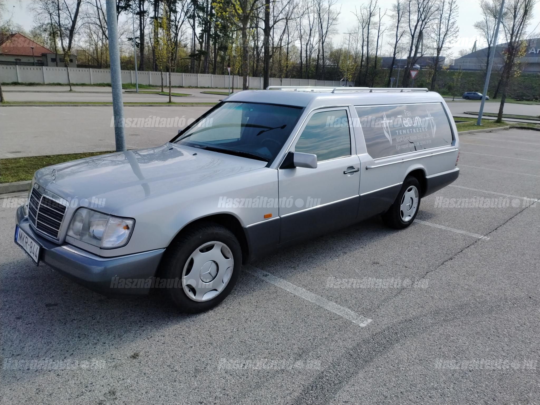 MERCEDES-BENZ E 250 1996/1 - 1