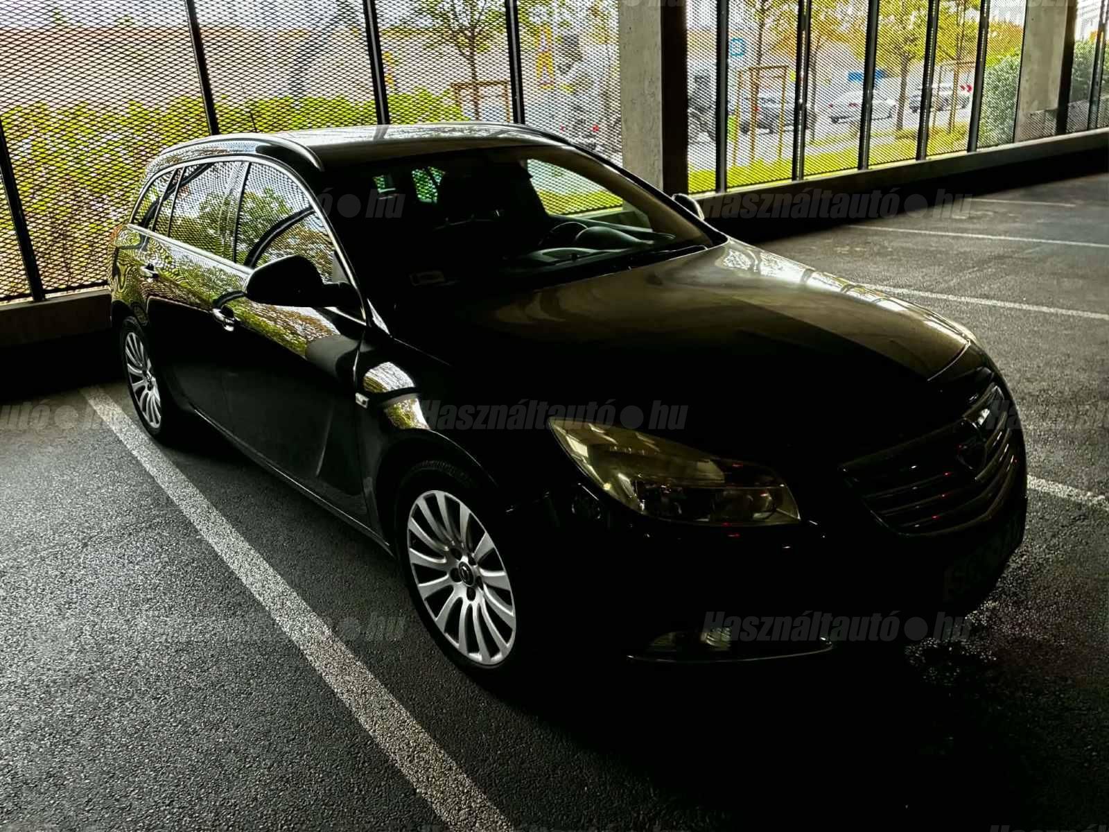OPEL INSIGNIA 2010/3 - 1