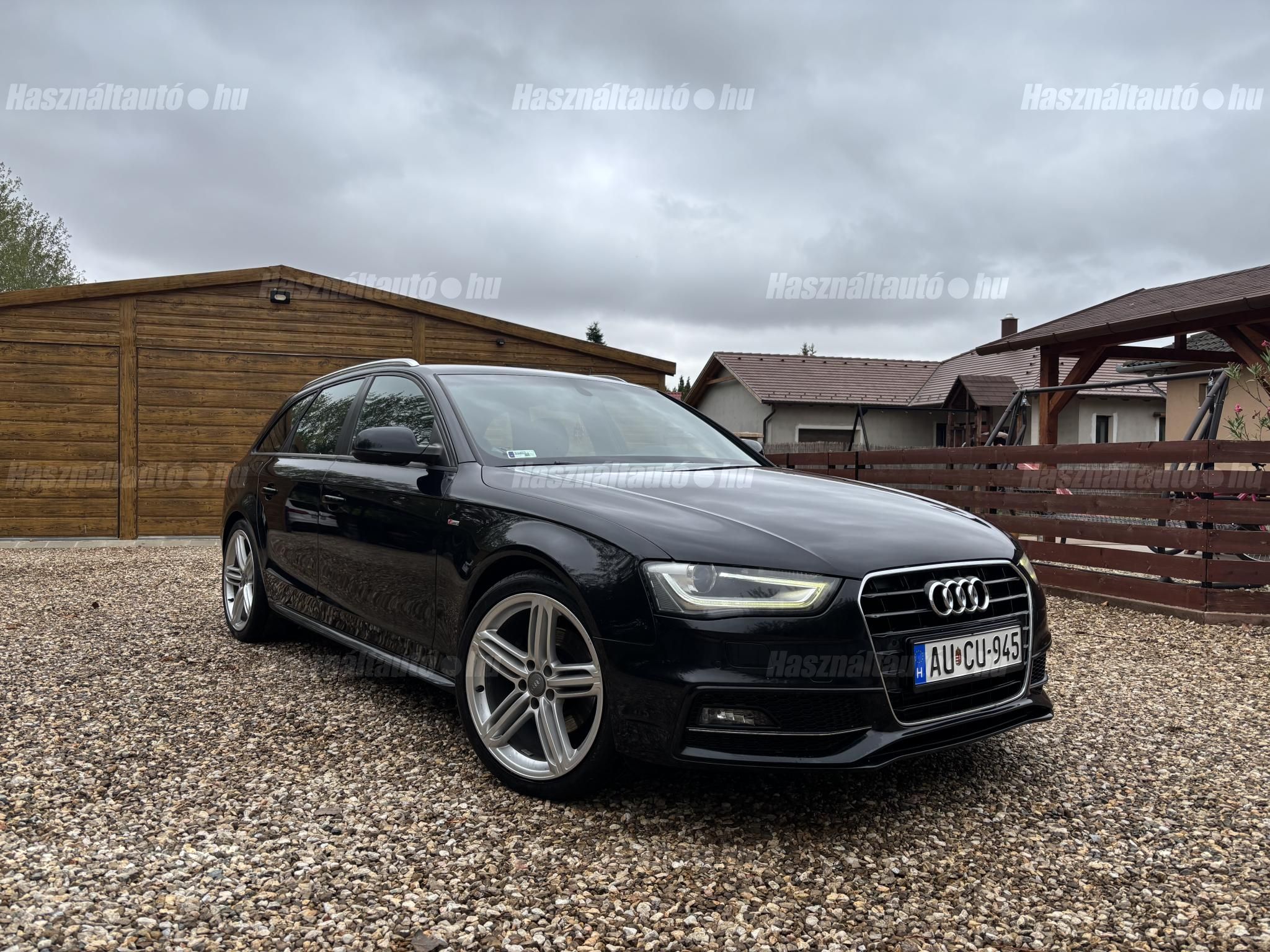 AUDI A4 2012/8 - 1