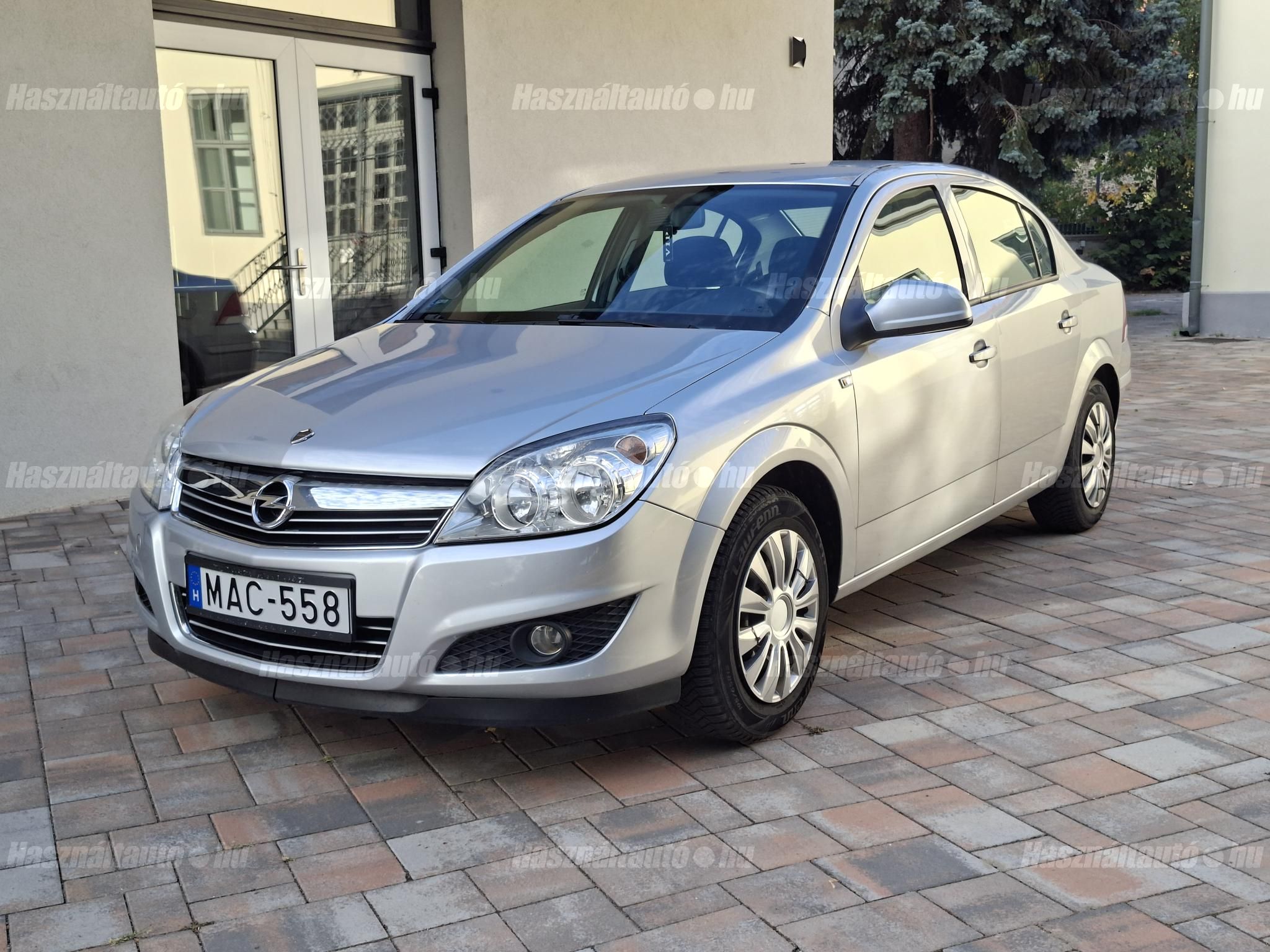 OPEL ASTRA 2011/7 - 1