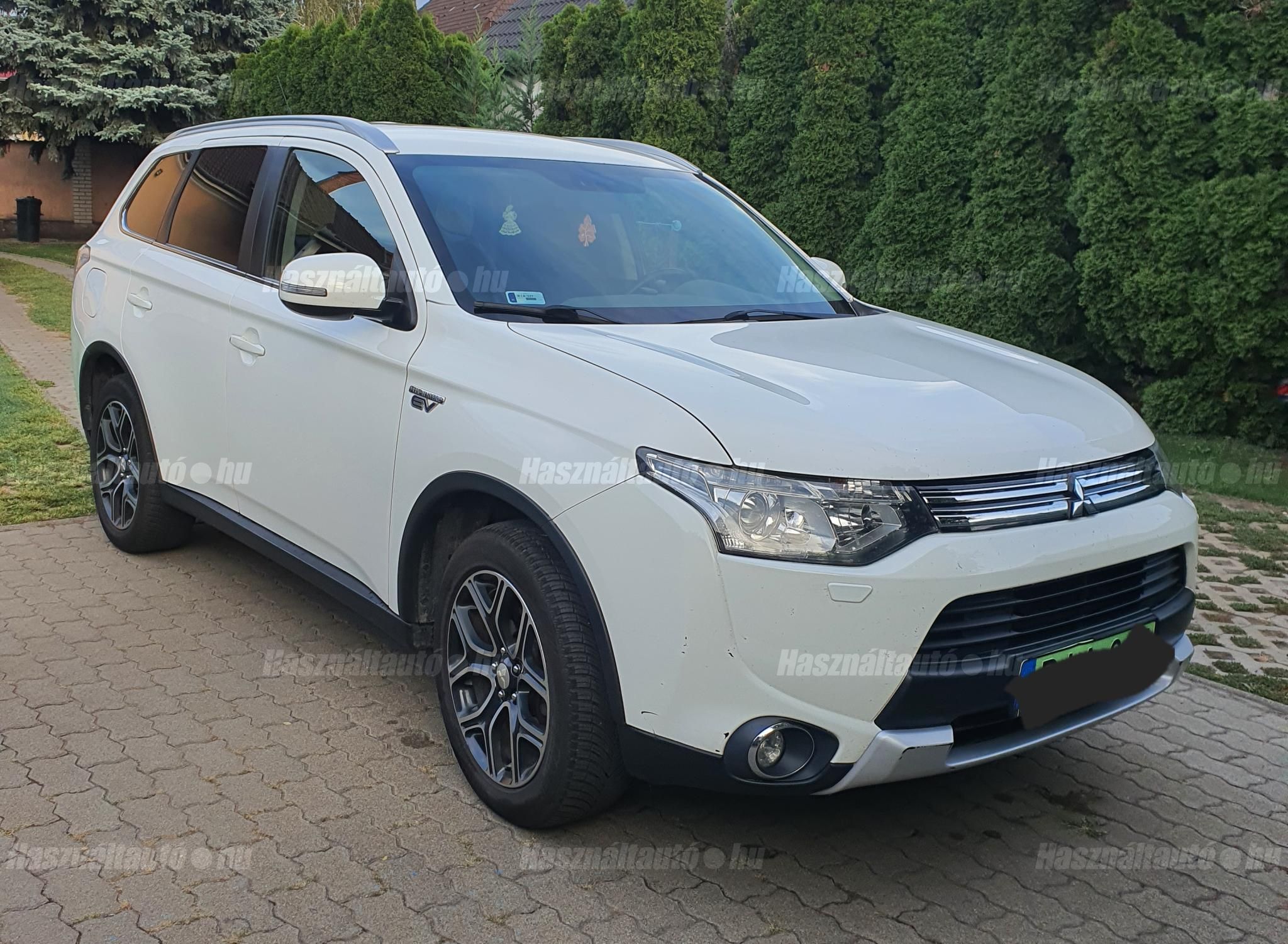 MITSUBISHI OUTLANDER 2015/7 - 1