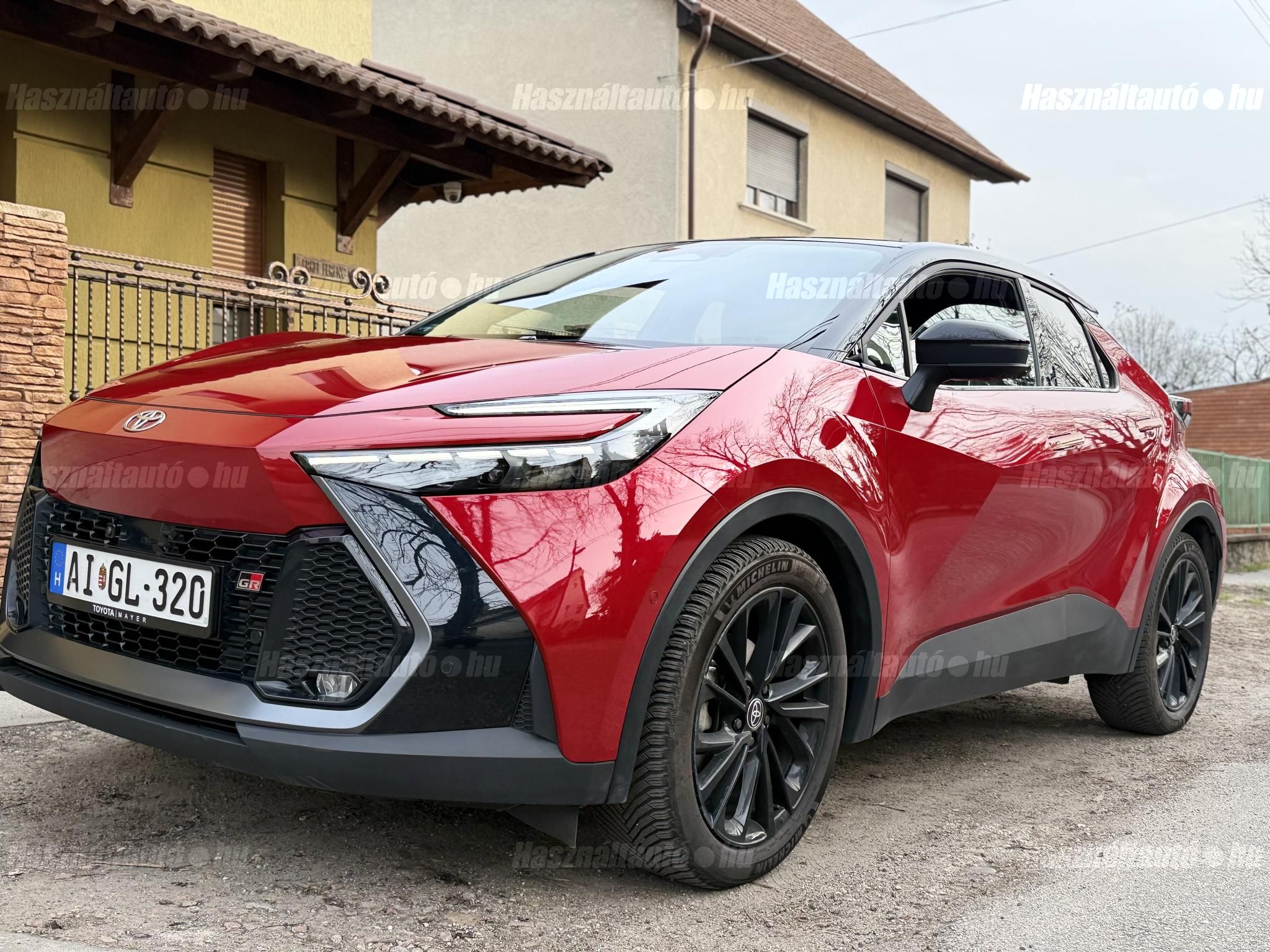 TOYOTA C-HR 2024/10 - 1