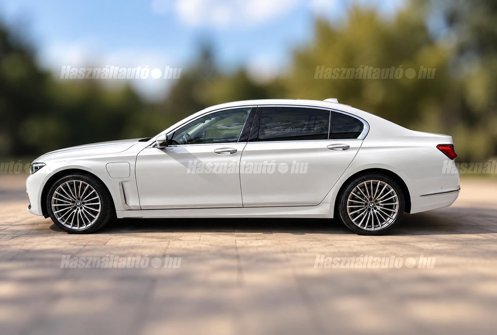BMW 745 2019/11 - 1