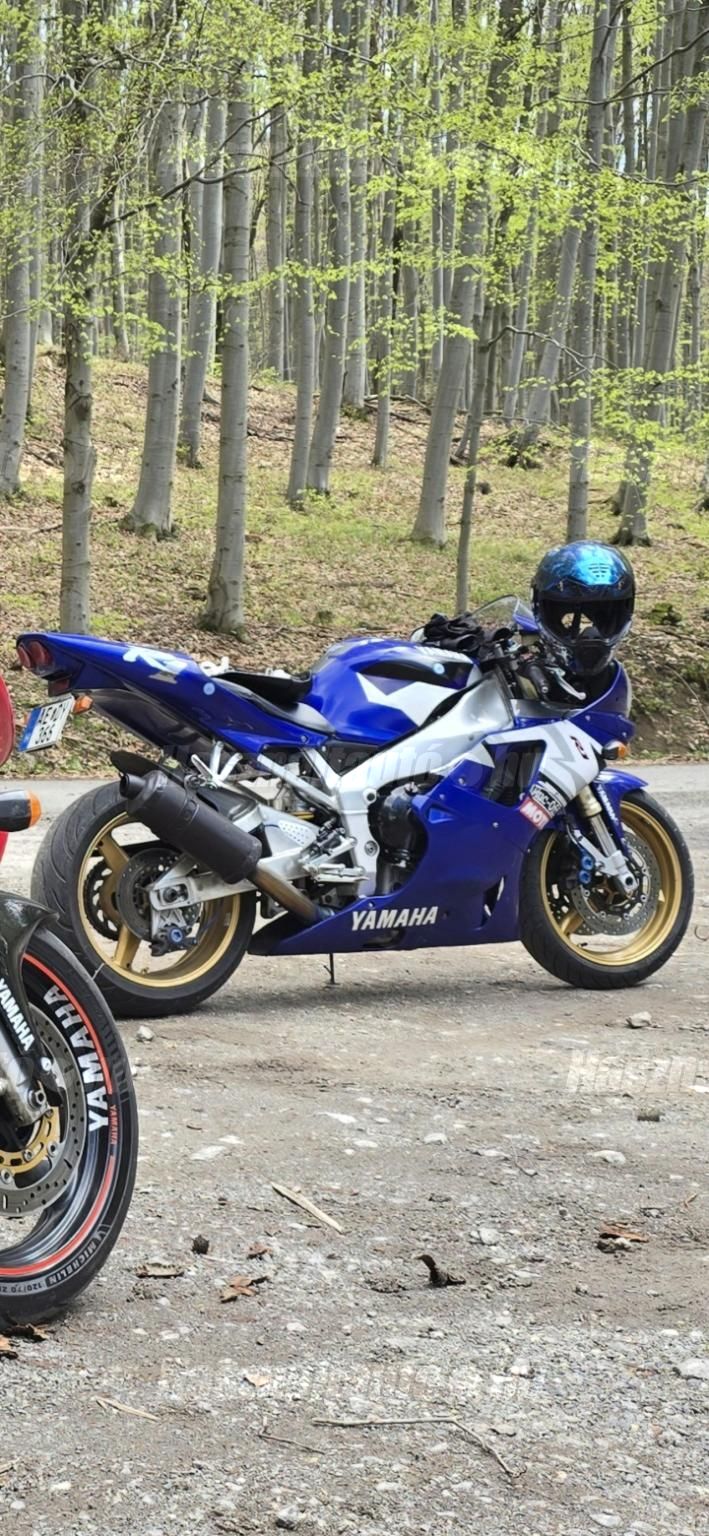 YAMAHA YZF R1 2000/3 - 1