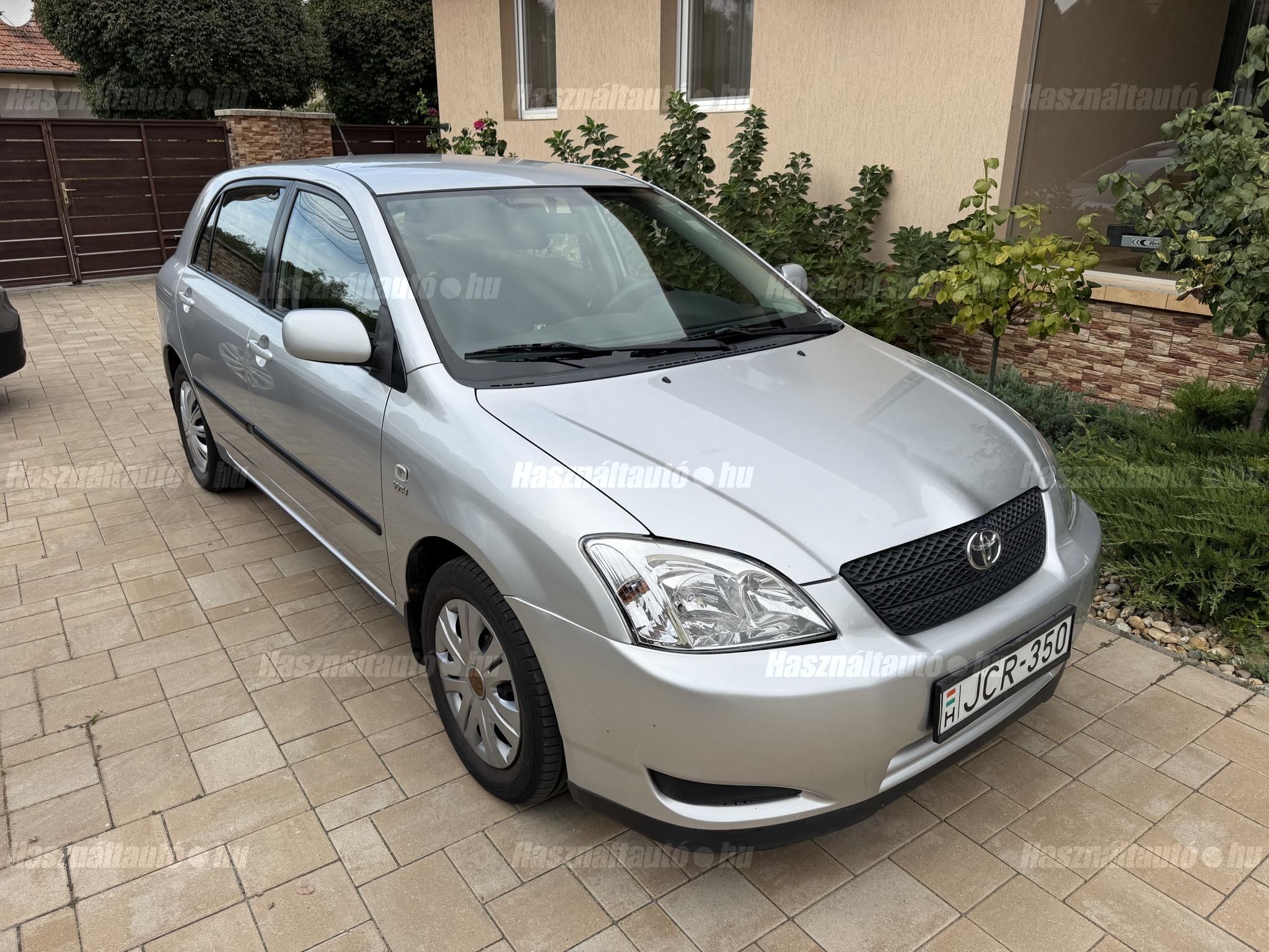 TOYOTA COROLLA 2004/5 - 1