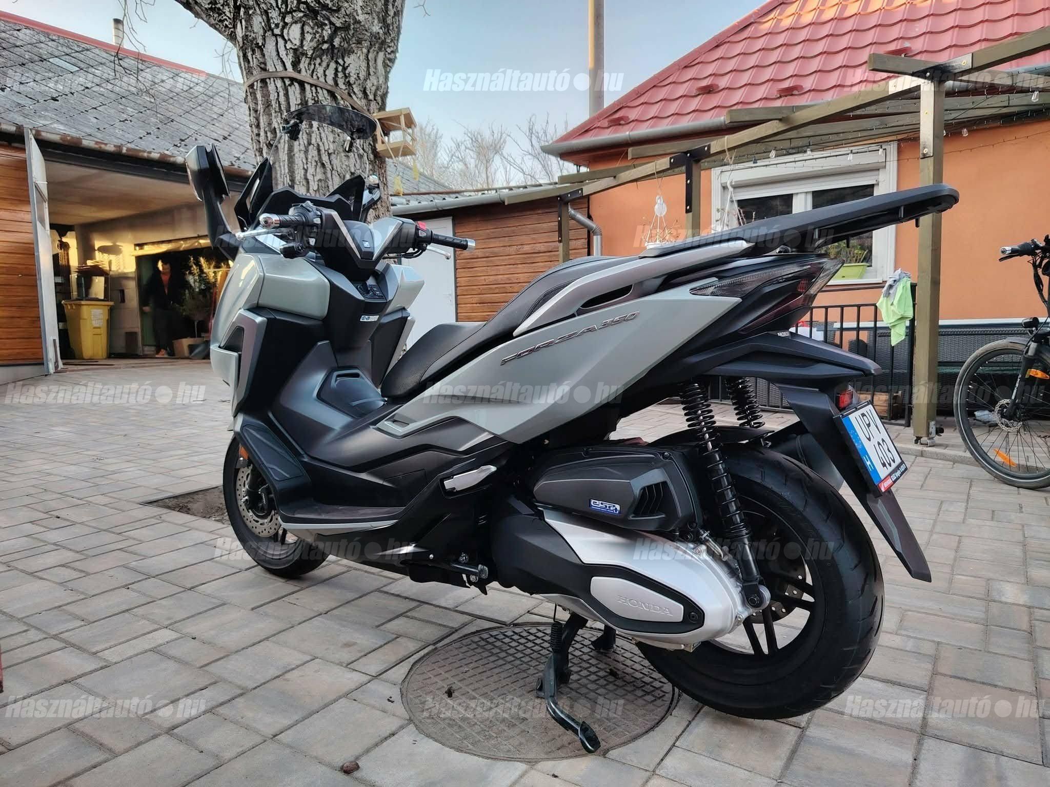 HONDA FORZA 350 2022/5 - 1