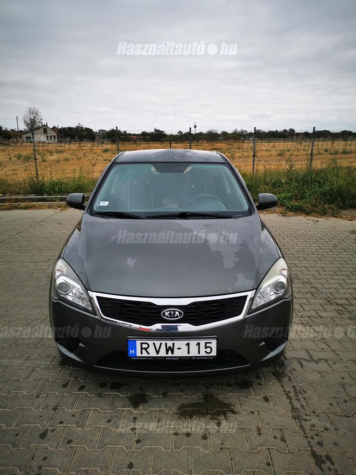 KIA CEE'D 2010/12 - 1
