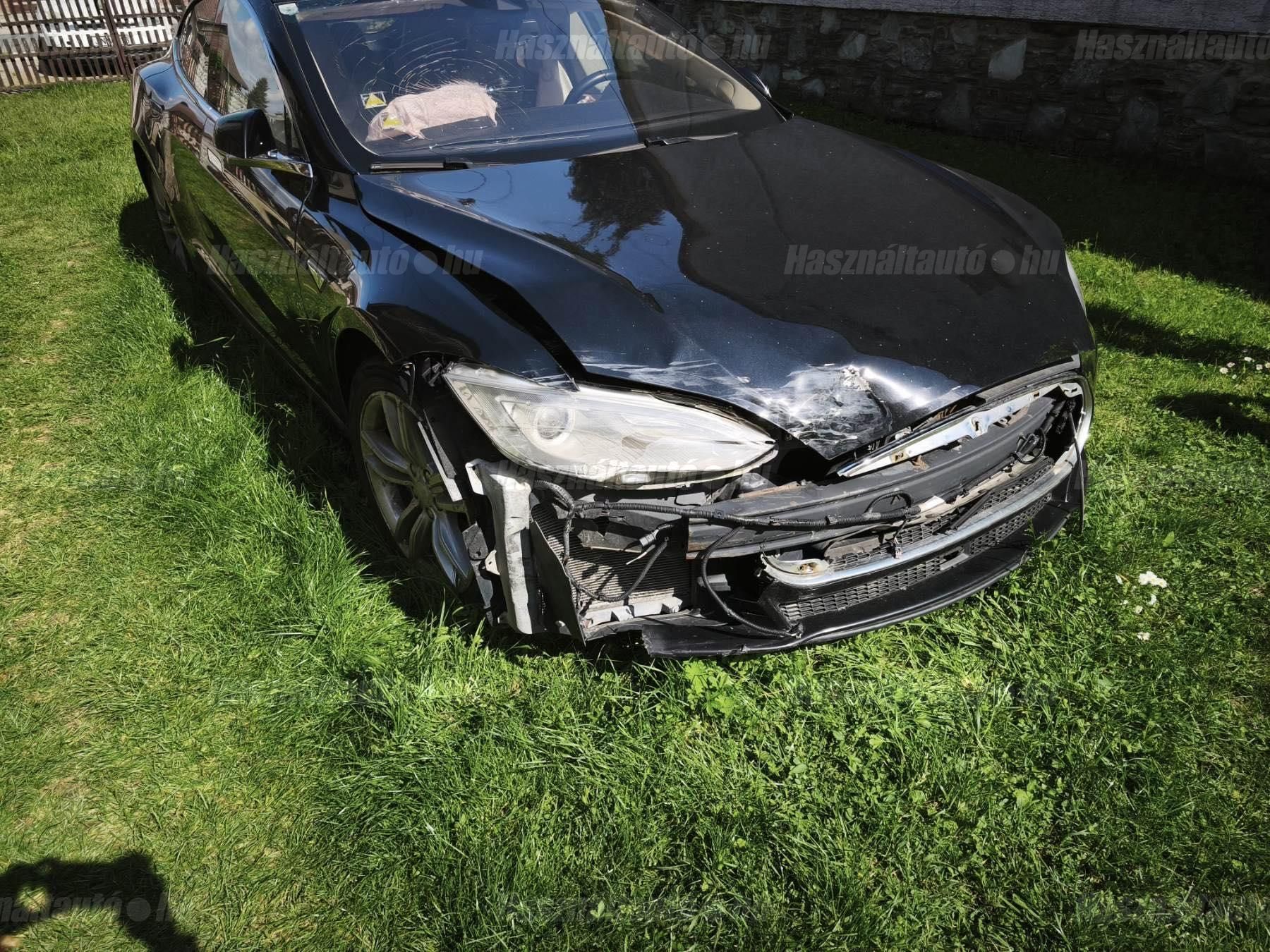 TESLA MODEL S 2015/5 - 1