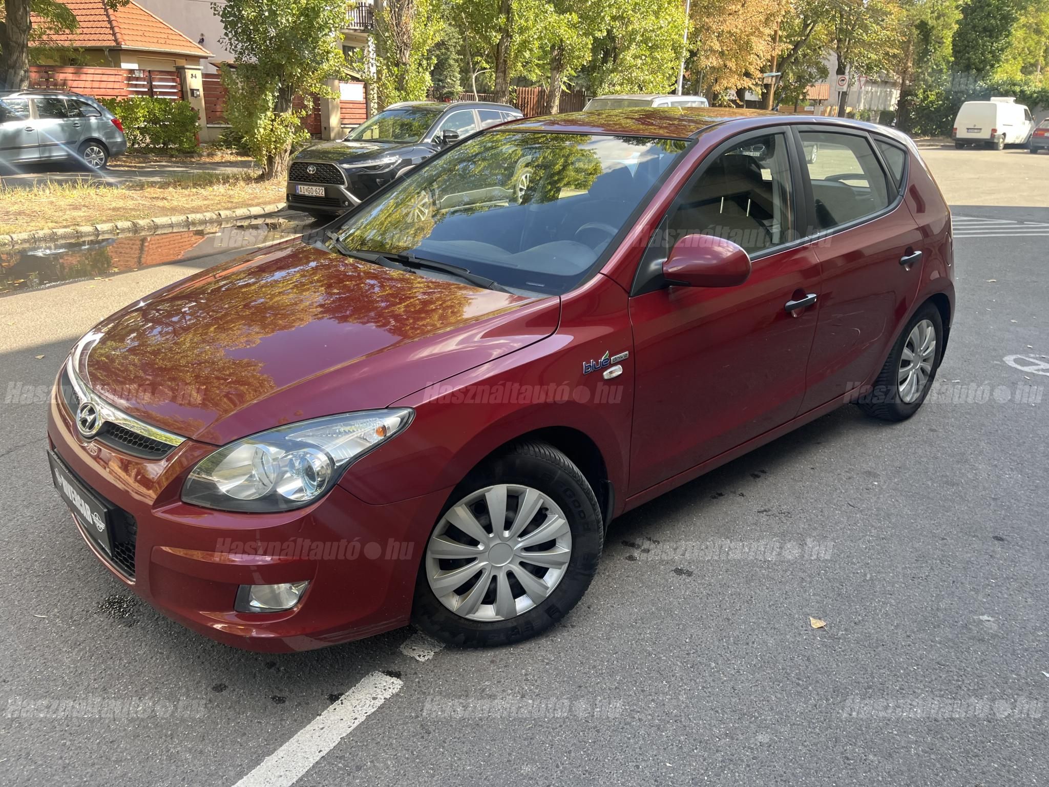 HYUNDAI I30 2010/6 - 1