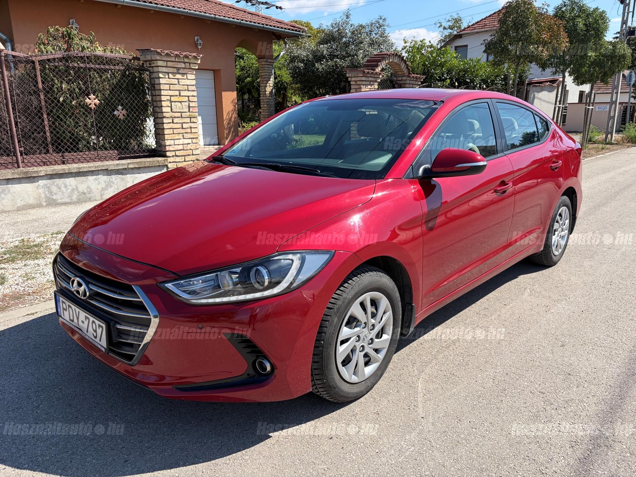 HYUNDAI ELANTRA 2017/7 - 1