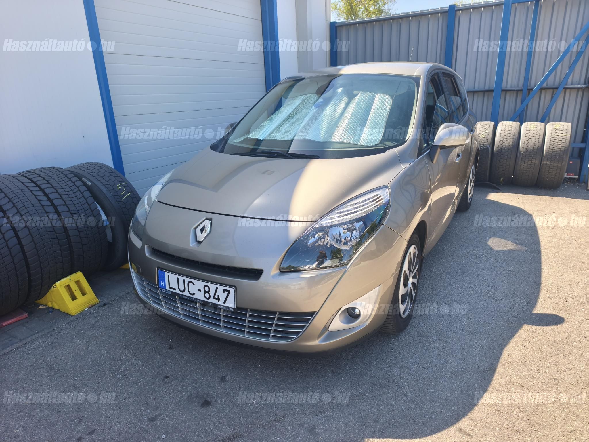 RENAULT GRAND SCENIC 2010/12 - 1