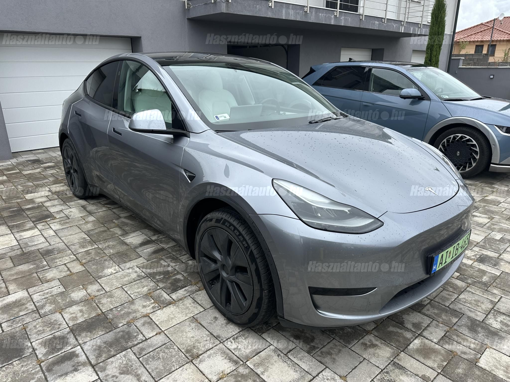 TESLA MODEL Y 2024/9 - 1