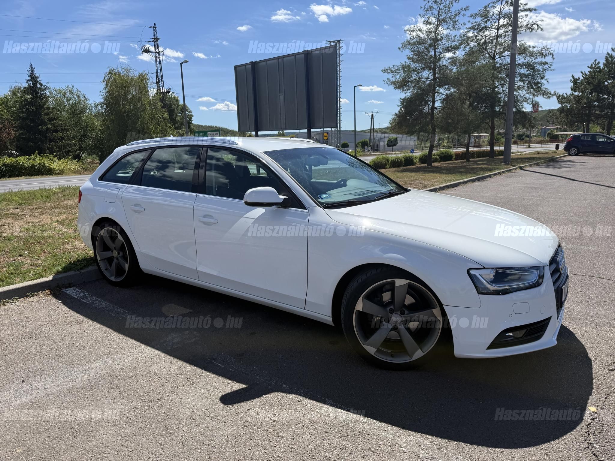 AUDI A4 2014/12 - 1