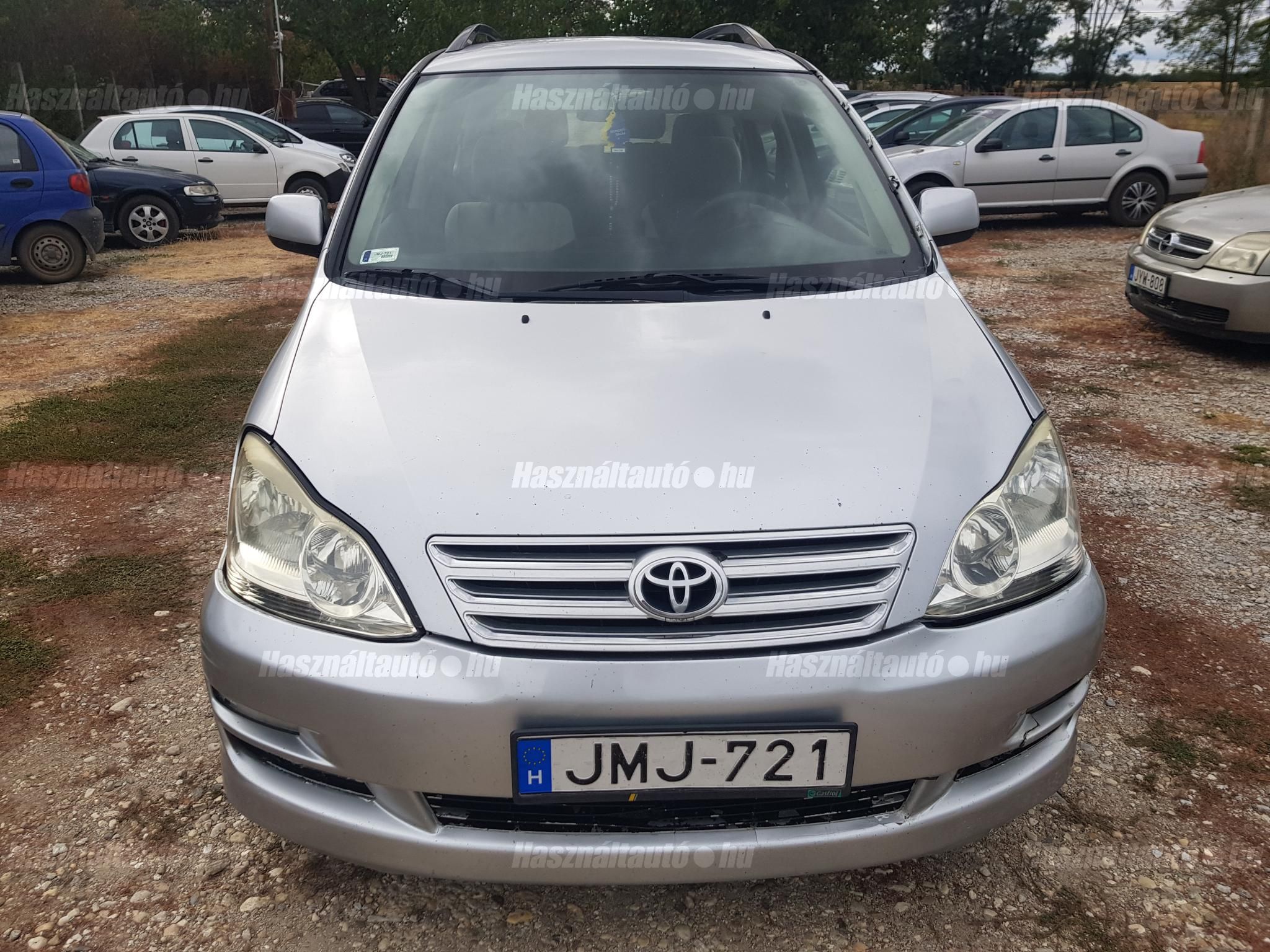 TOYOTA AVENSIS VERSO 2004/12 - 1