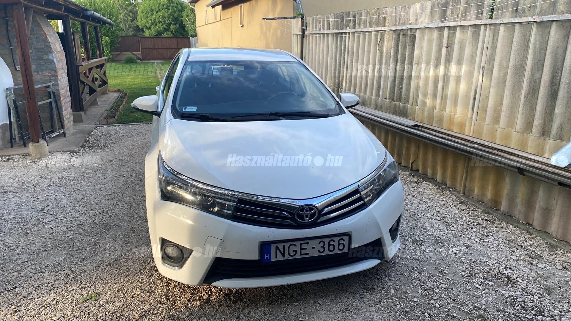 TOYOTA COROLLA 2015 - 1