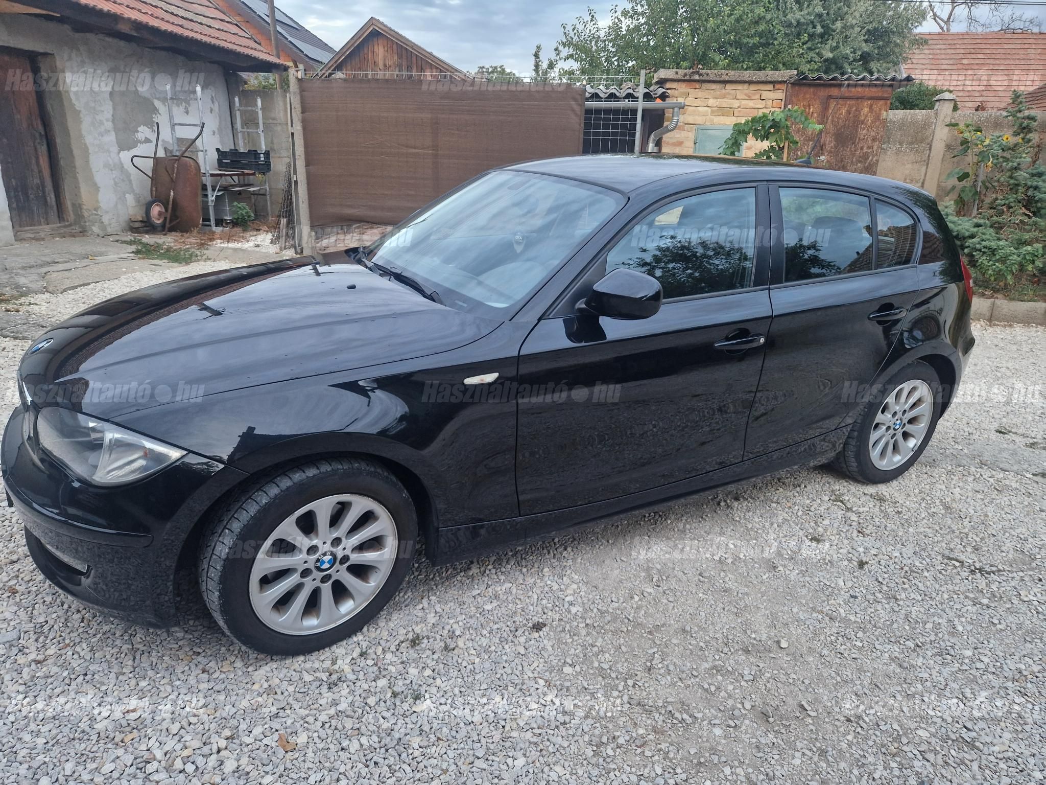 BMW 118 2011/4 - 1