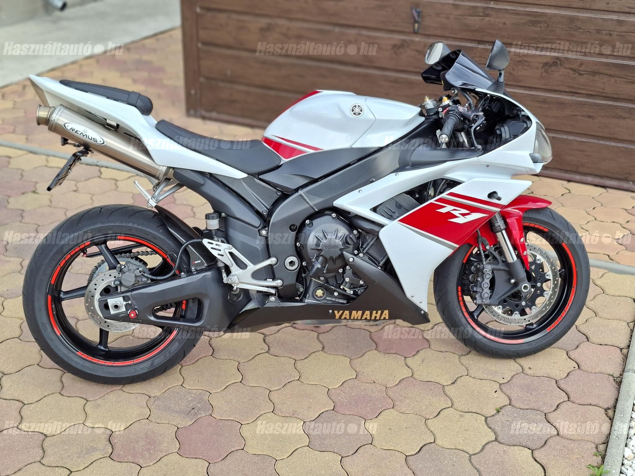 YAMAHA YZF R1 2007 - 1