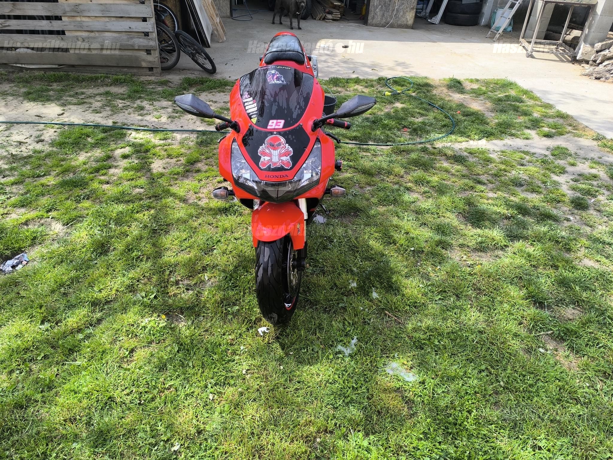 HONDA CBR 900 RR 2002/3 - 1