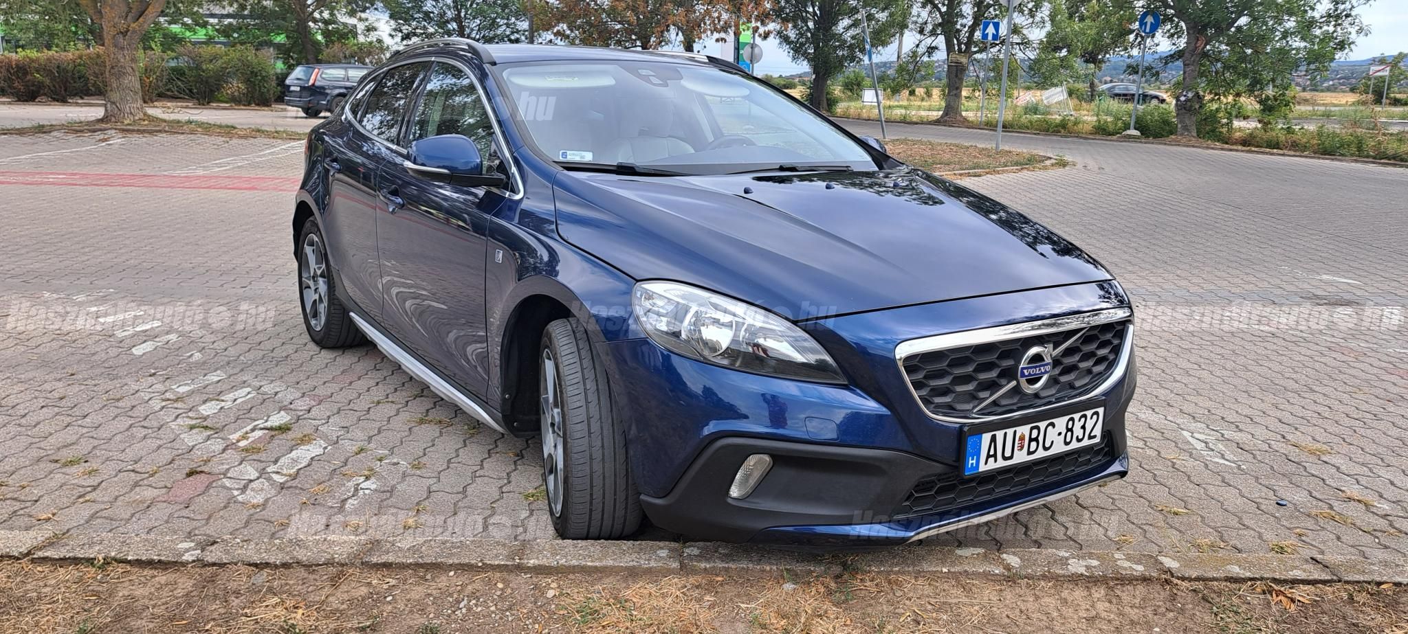 VOLVO V40 2015/8 - 1