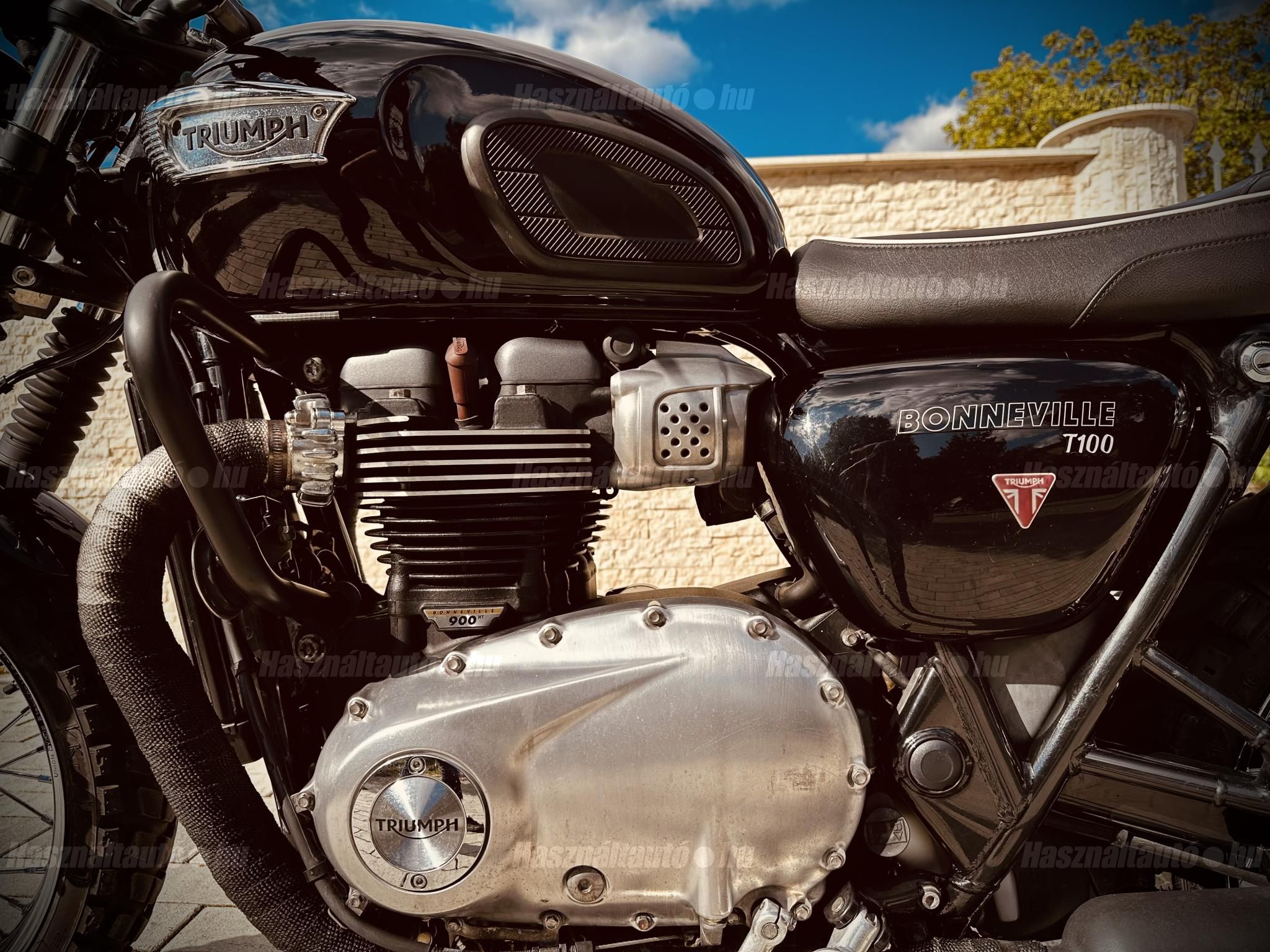 TRIUMPH BONNEVILLE 2017/11 - 1