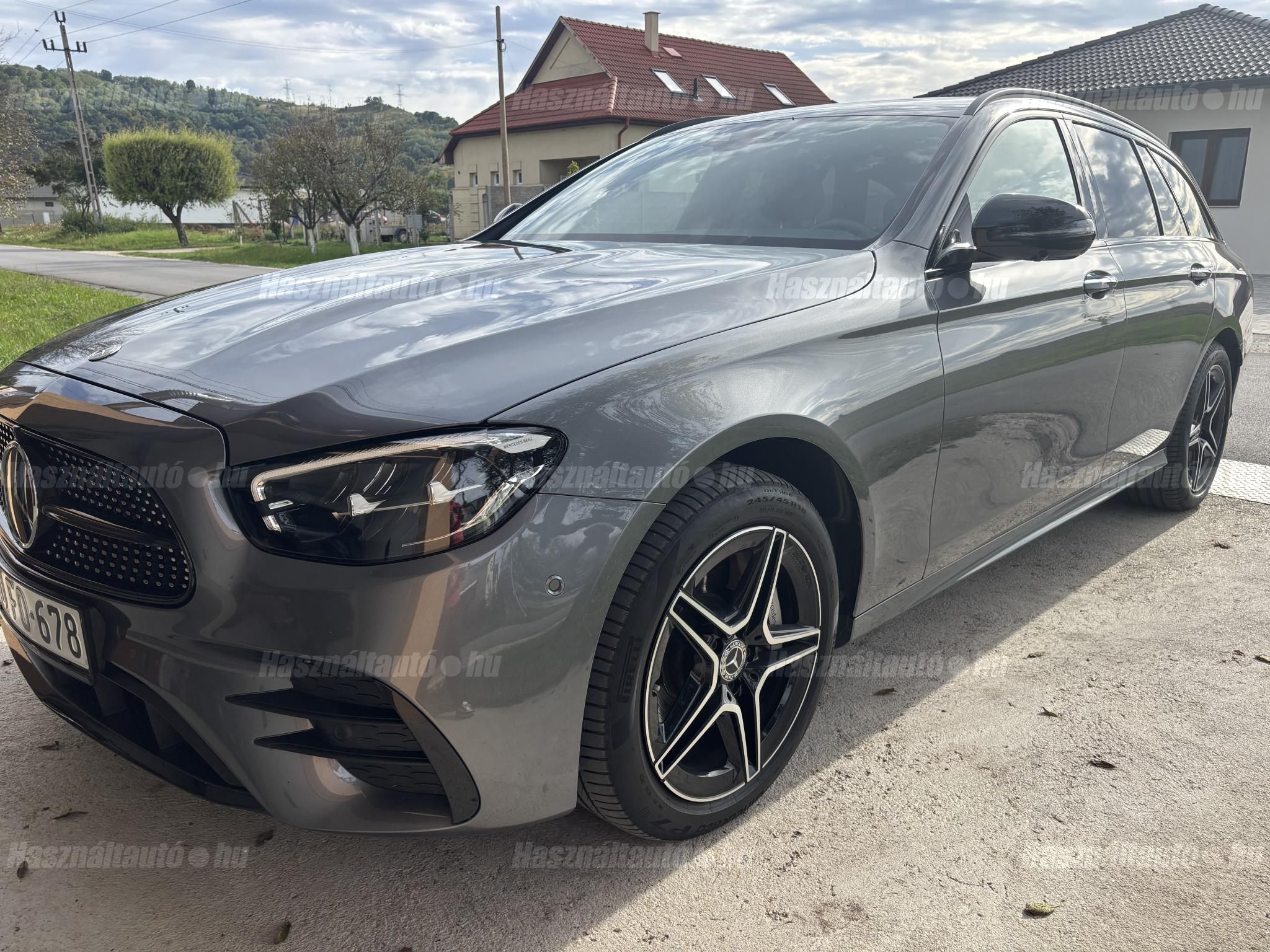 MERCEDES-BENZ E 300 2022/10 - 1
