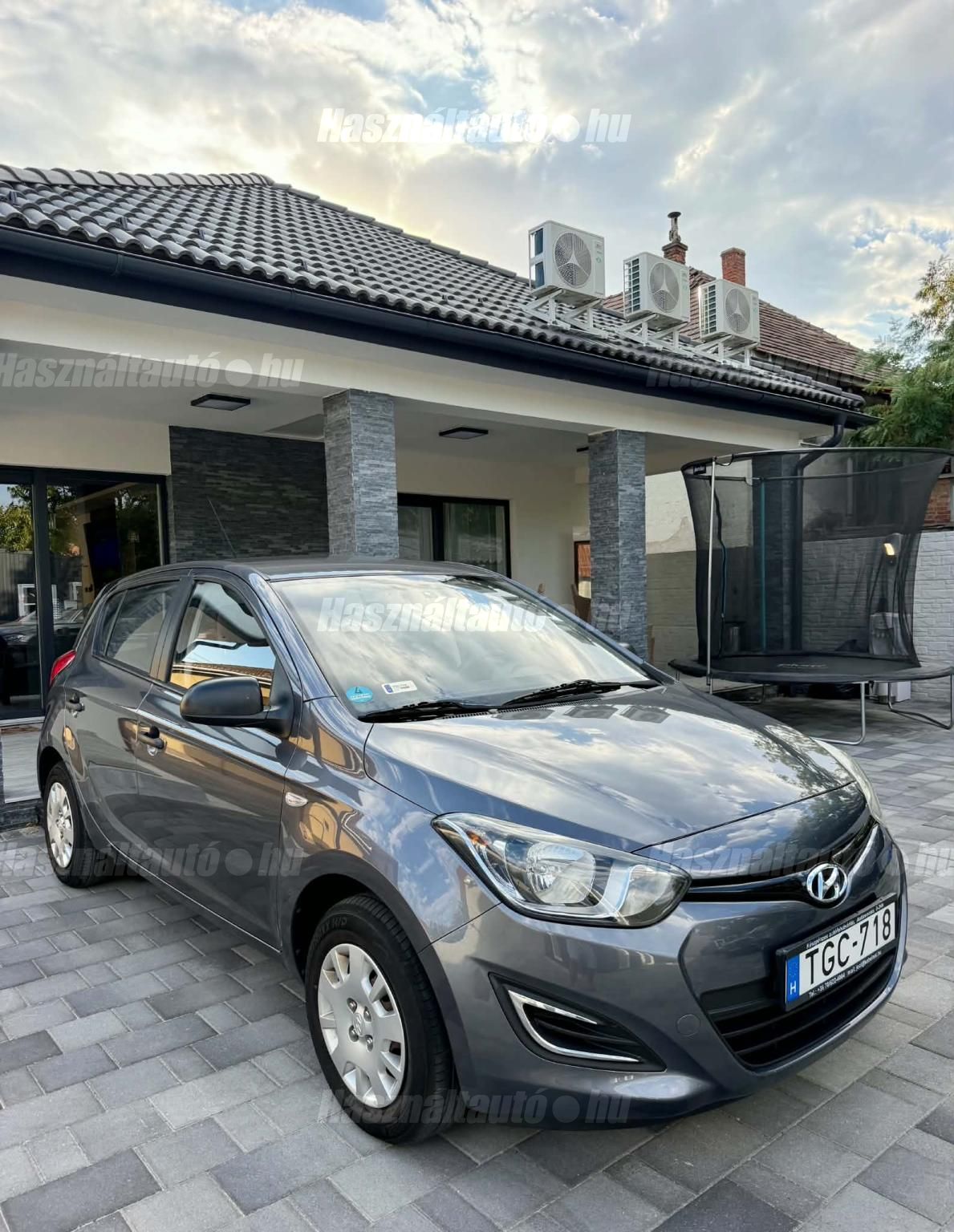 HYUNDAI I20 2013/12 - 1