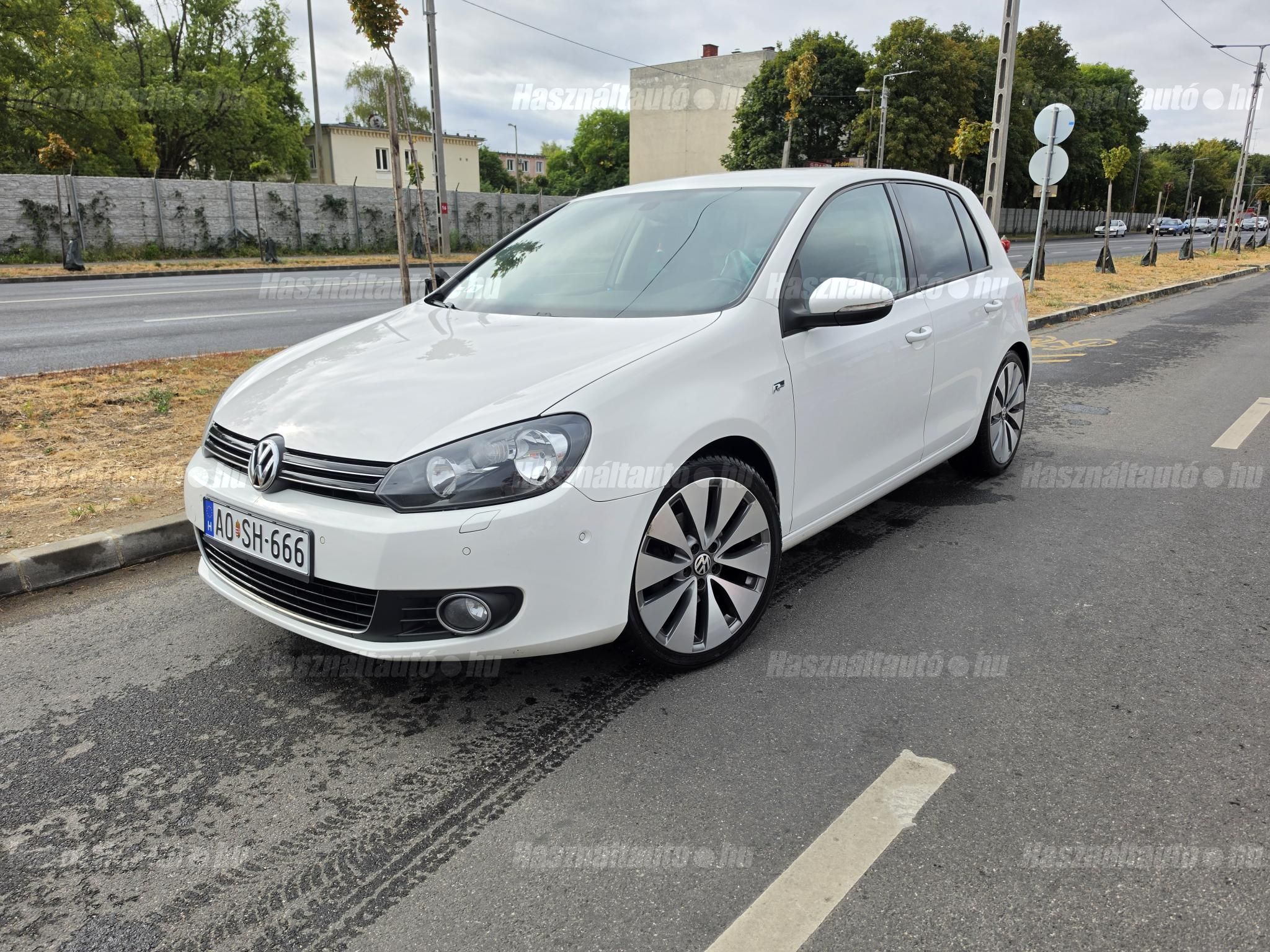 VOLKSWAGEN GOLF VI 2009/9 - 1
