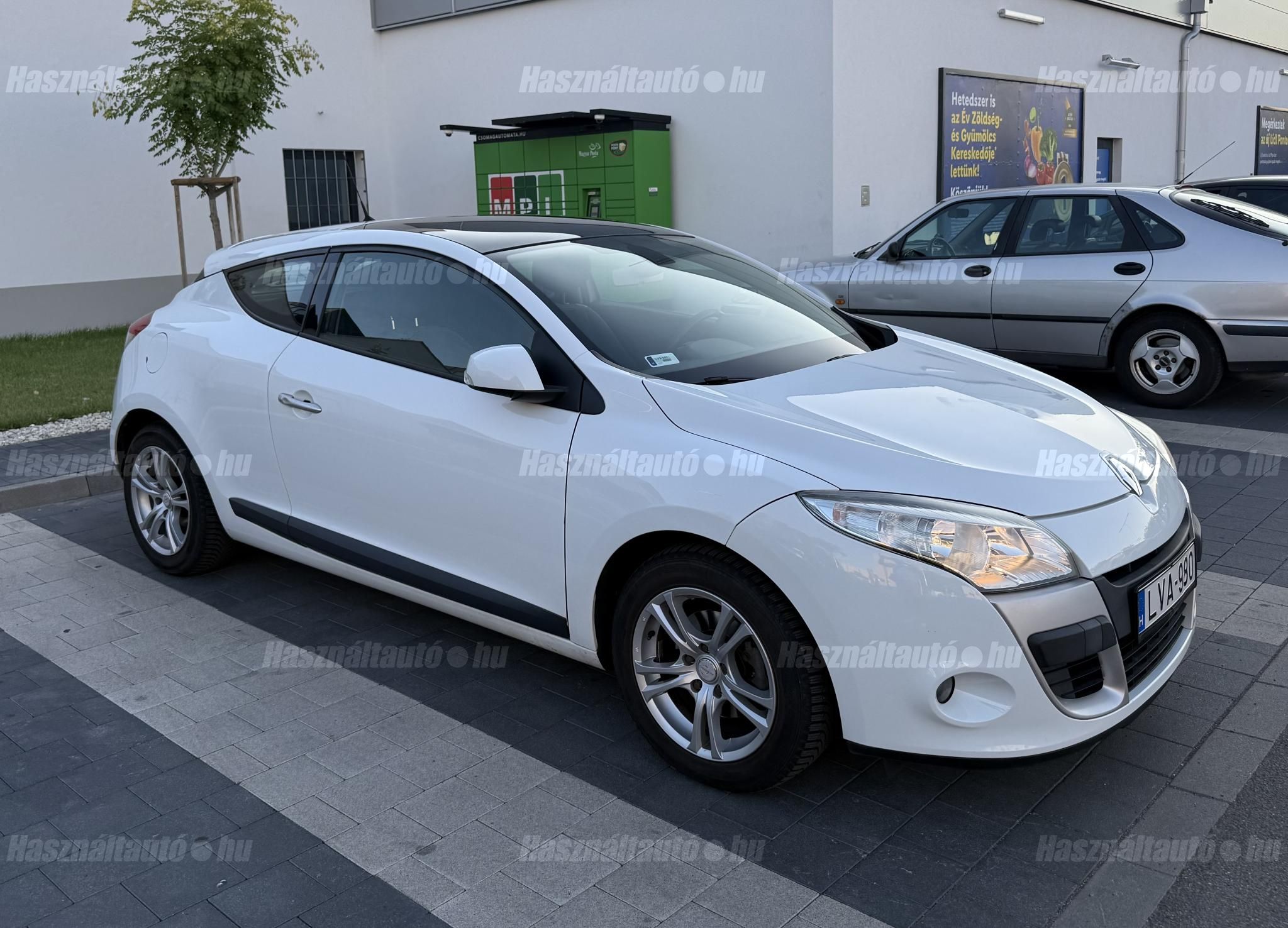 RENAULT MEGANE 2011 - 1
