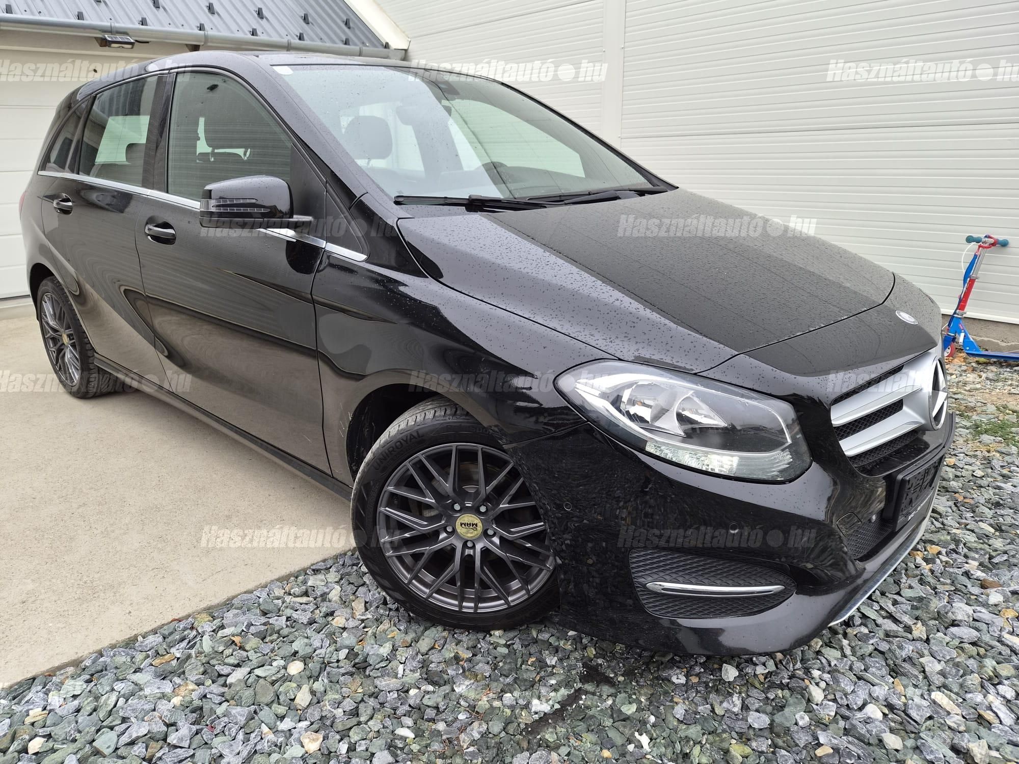 MERCEDES-BENZ B 180 2017/1 - 1