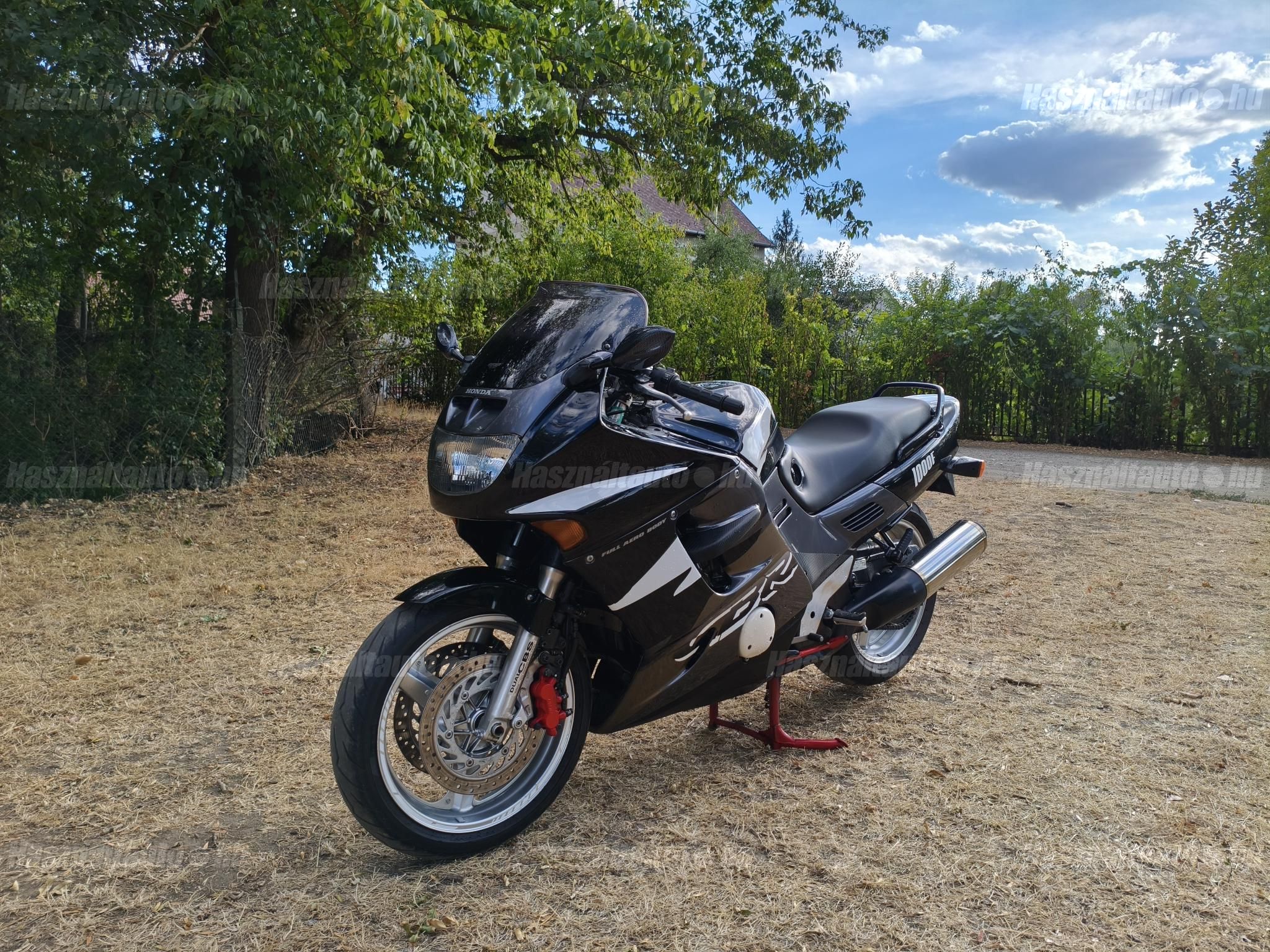 HONDA CBR 1000 F 1993/6 - 1