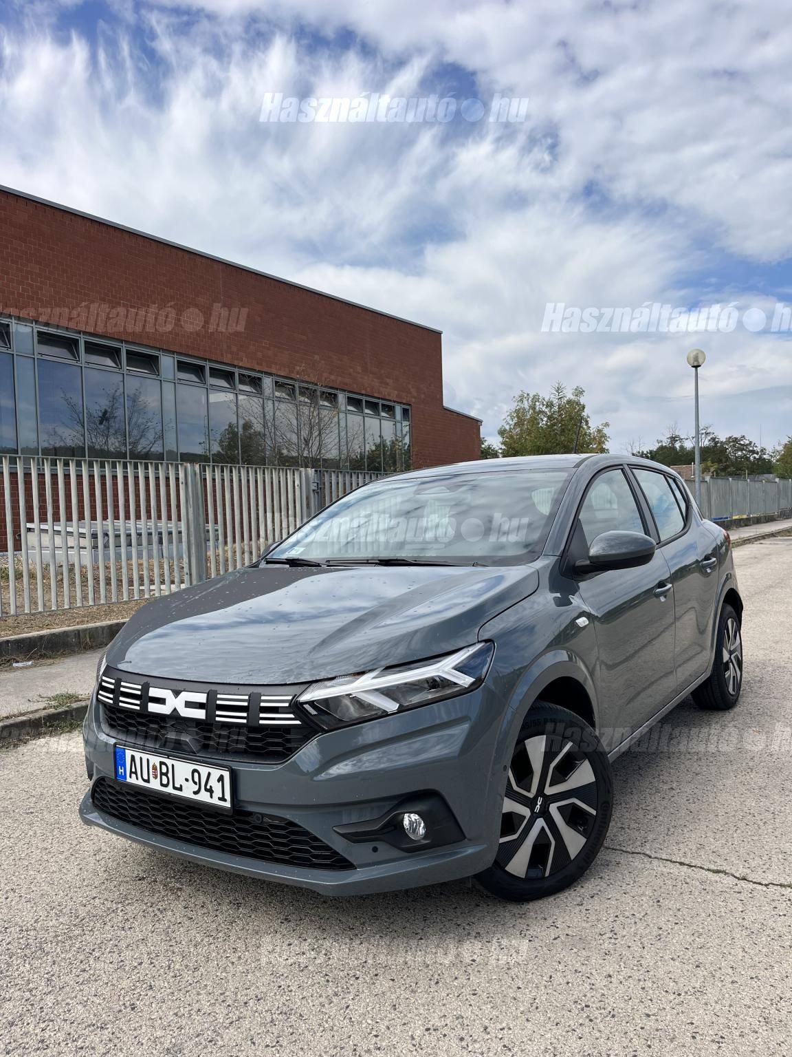 DACIA SANDERO 2025/10 - 1