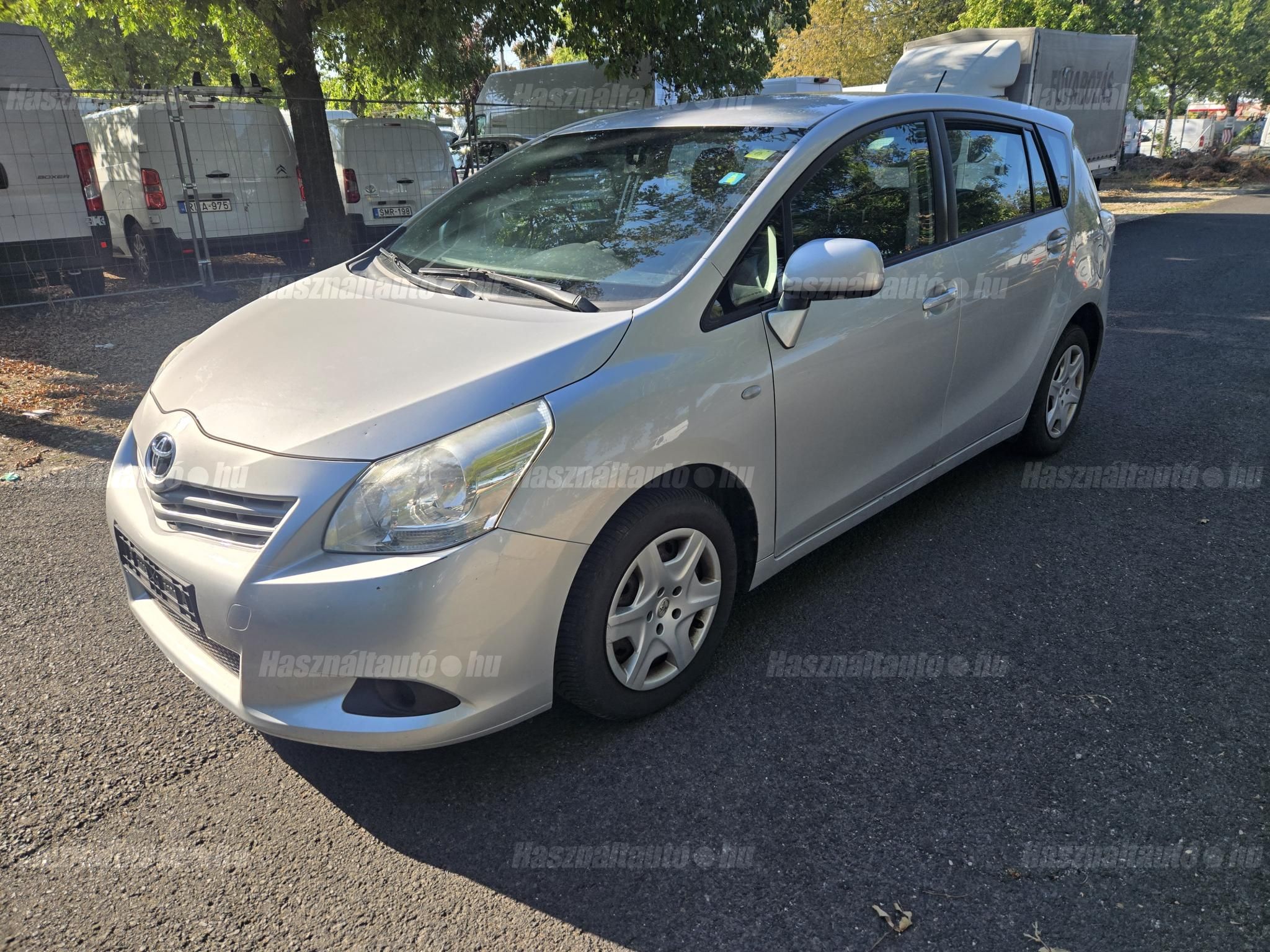 TOYOTA VERSO 2010 - 1
