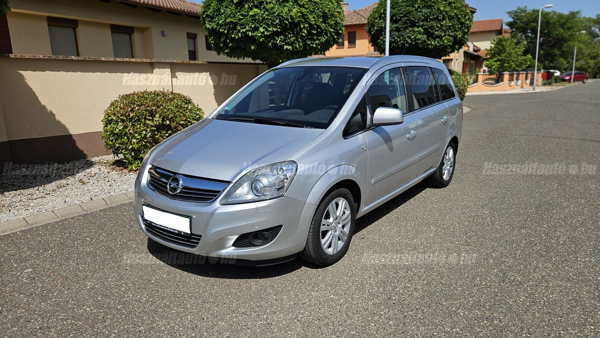 OPEL ZAFIRA B 2013/9 - 1