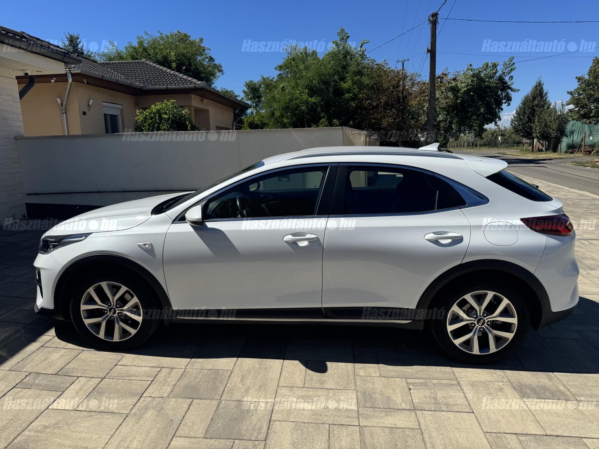 KIA XCEED 2022/8 - 1