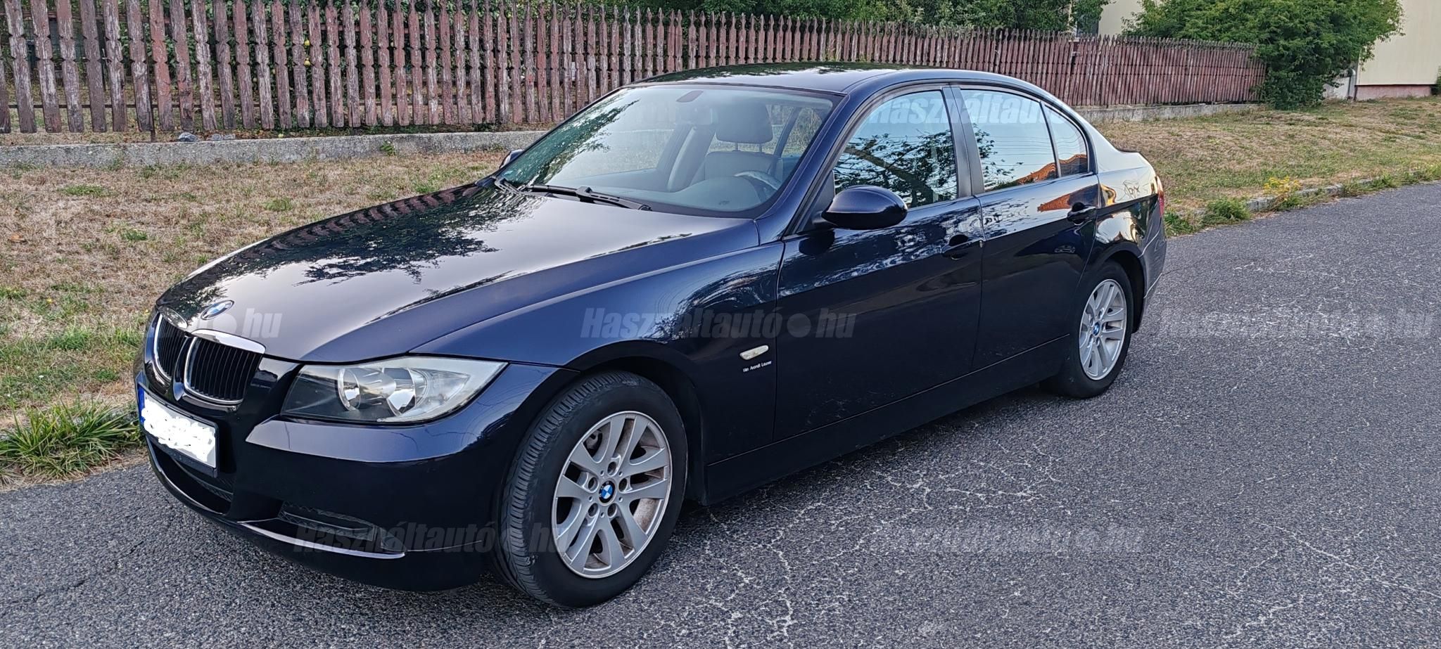 BMW 318 2007/7 - 1