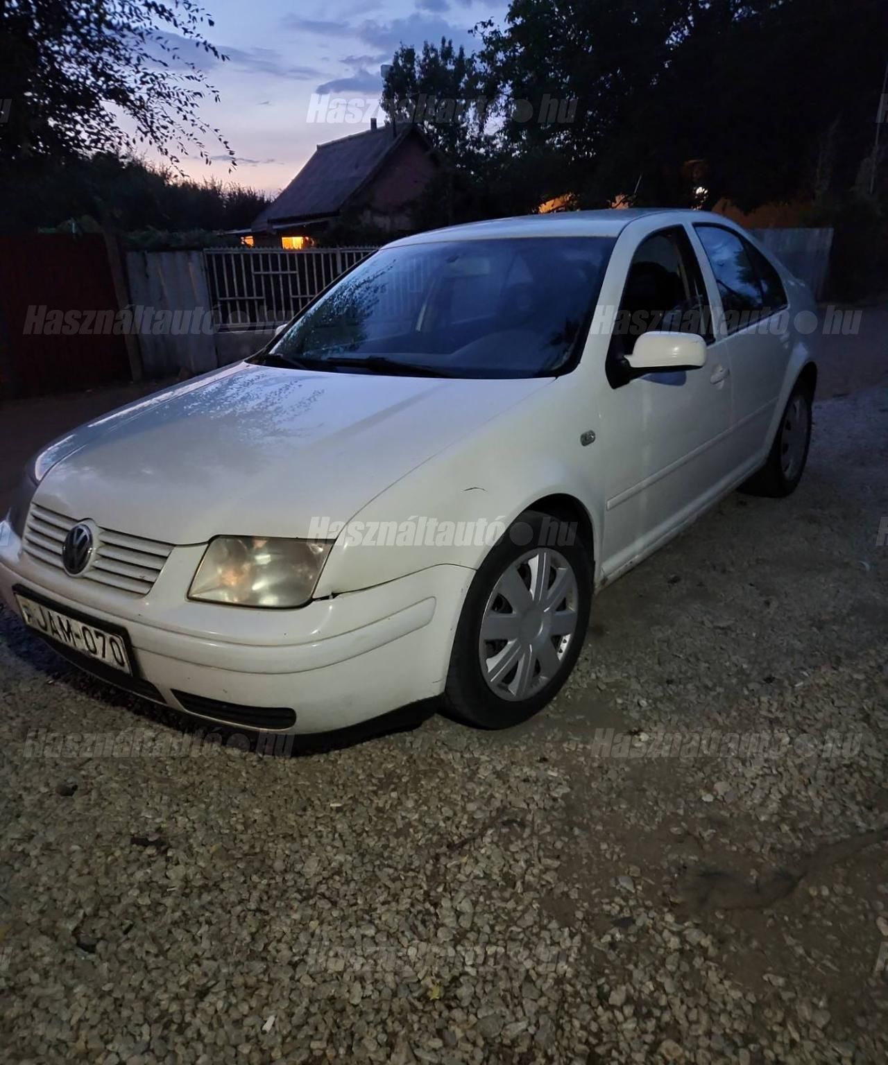 VOLKSWAGEN BORA 2001 - 1