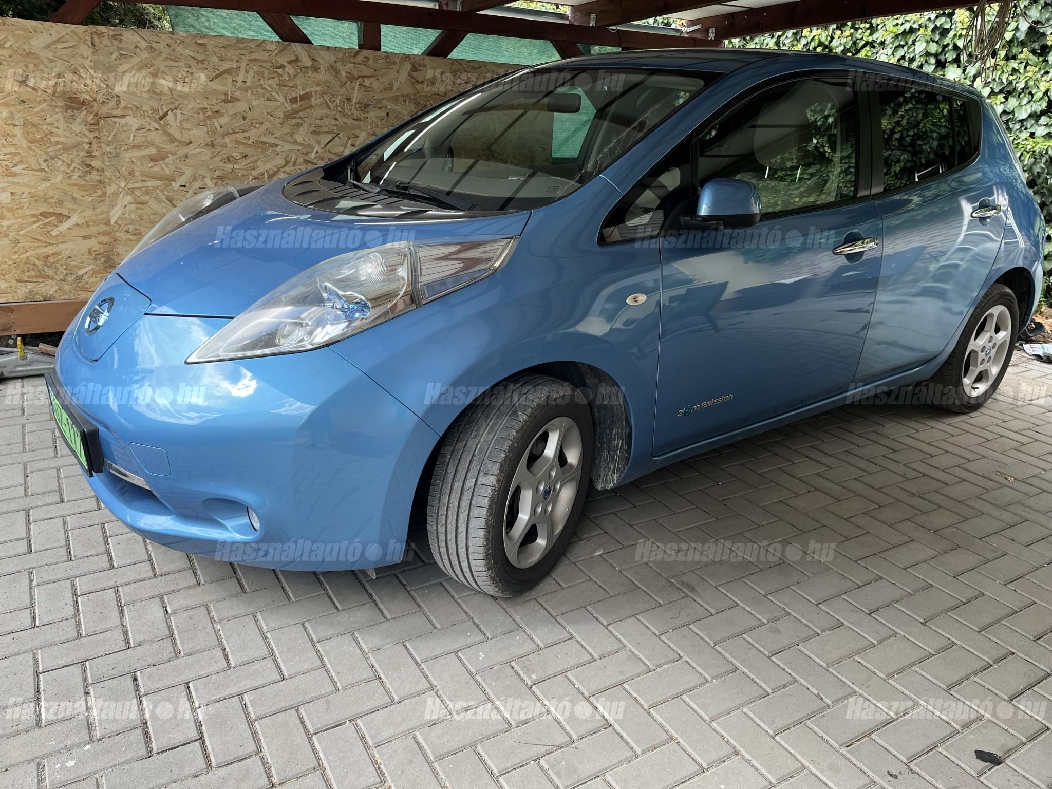 NISSAN LEAF 2012/5 - 1