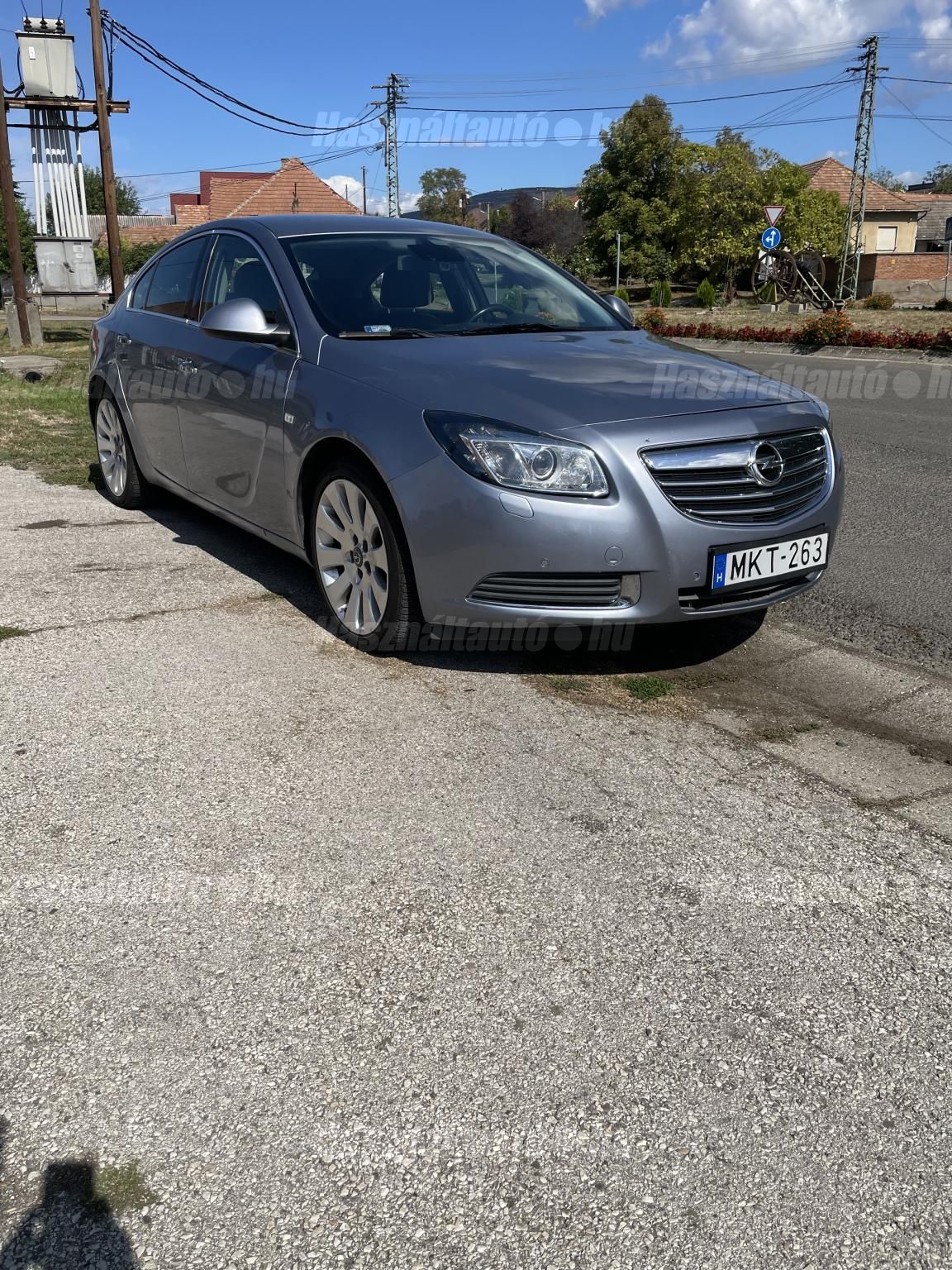 OPEL INSIGNIA 2009/3 - 1