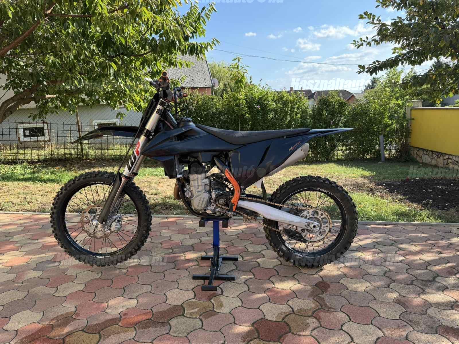 KTM 450 SX-F 2019/6 - 1
