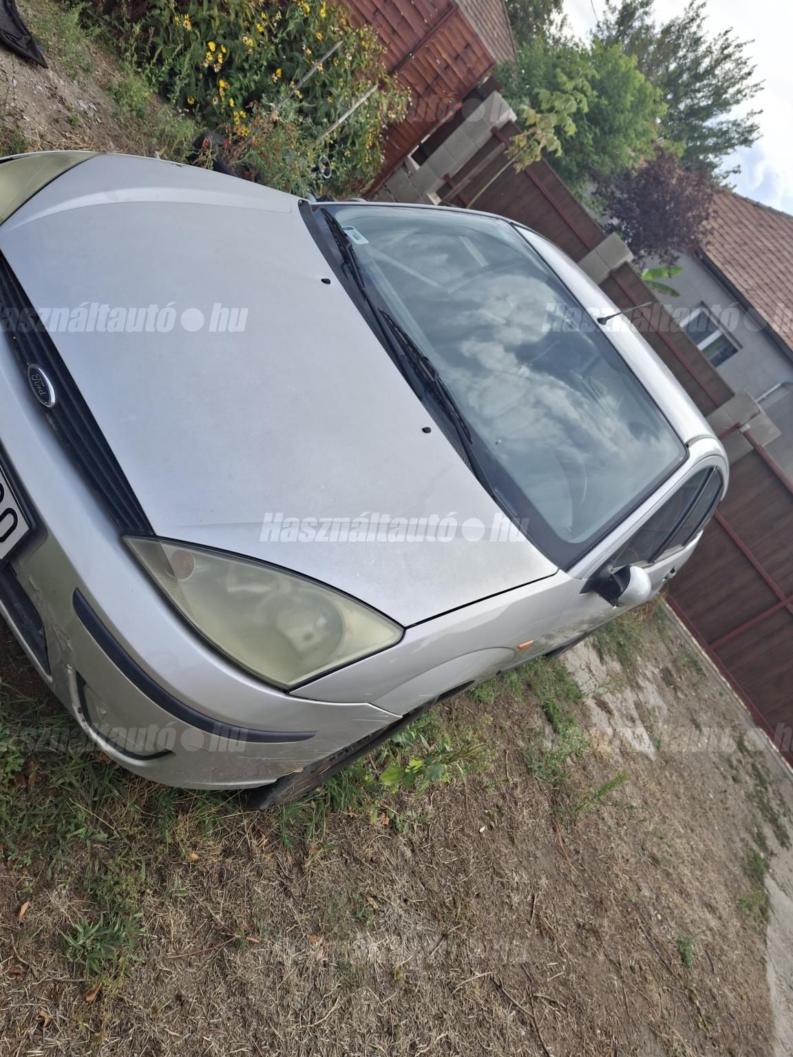 FORD FOCUS 2000/5 - 1