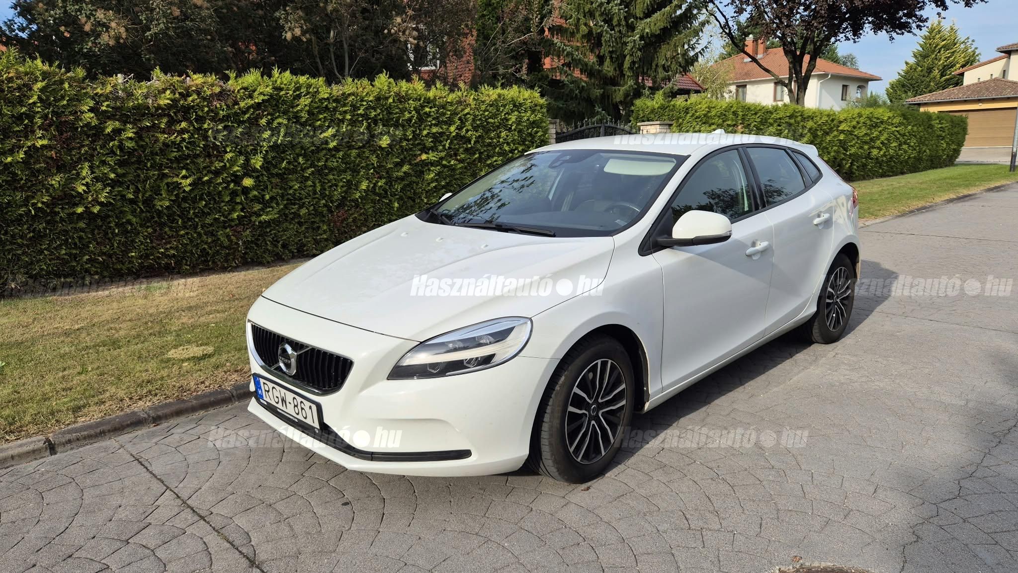 VOLVO V40 2019/3 - 1