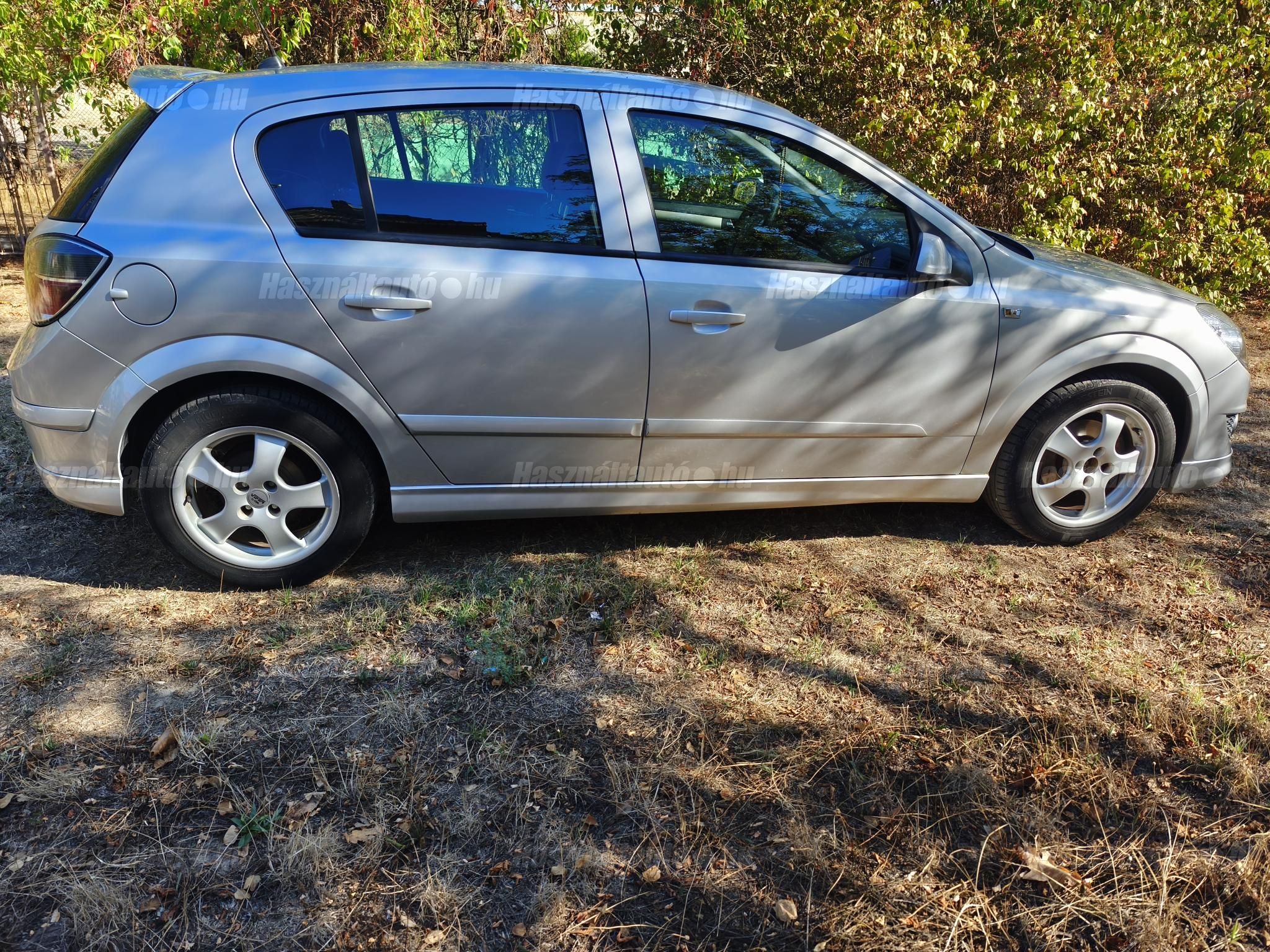 OPEL ASTRA H 2008/12 - 1