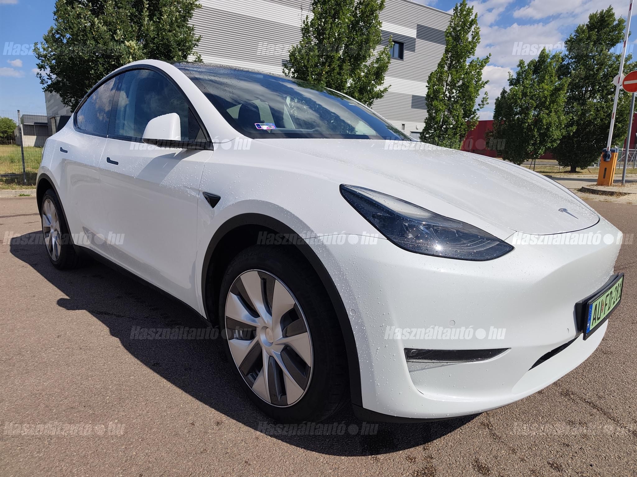 TESLA MODEL Y 2022/10 - 1