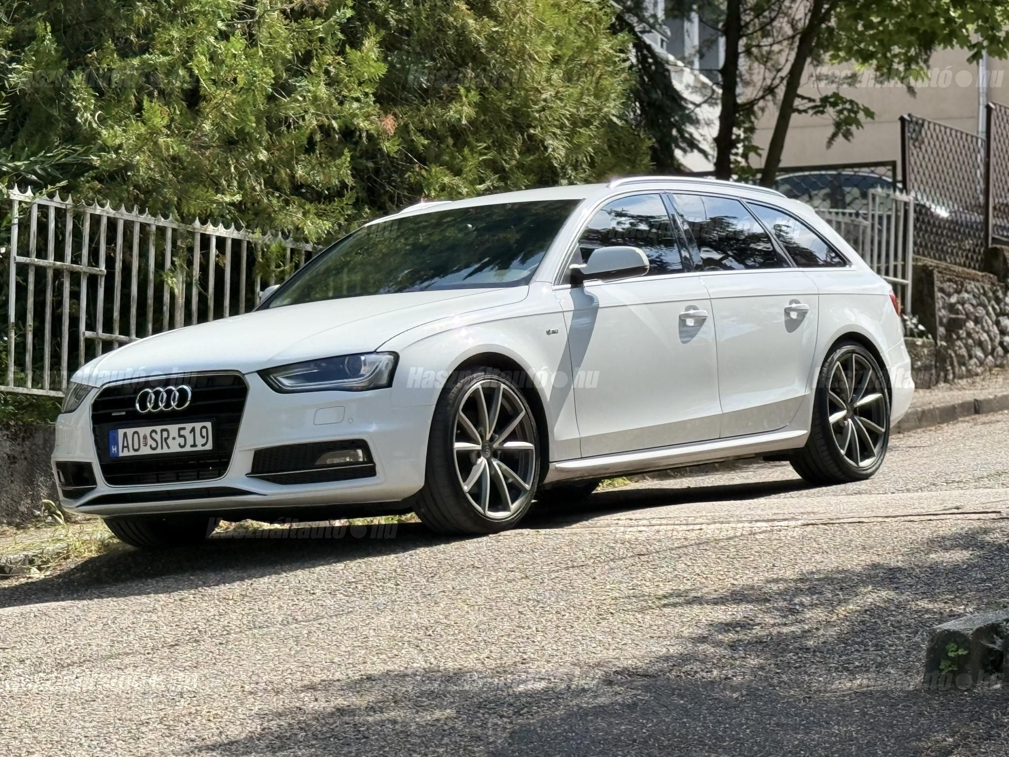 AUDI A4 2013/9 - 1