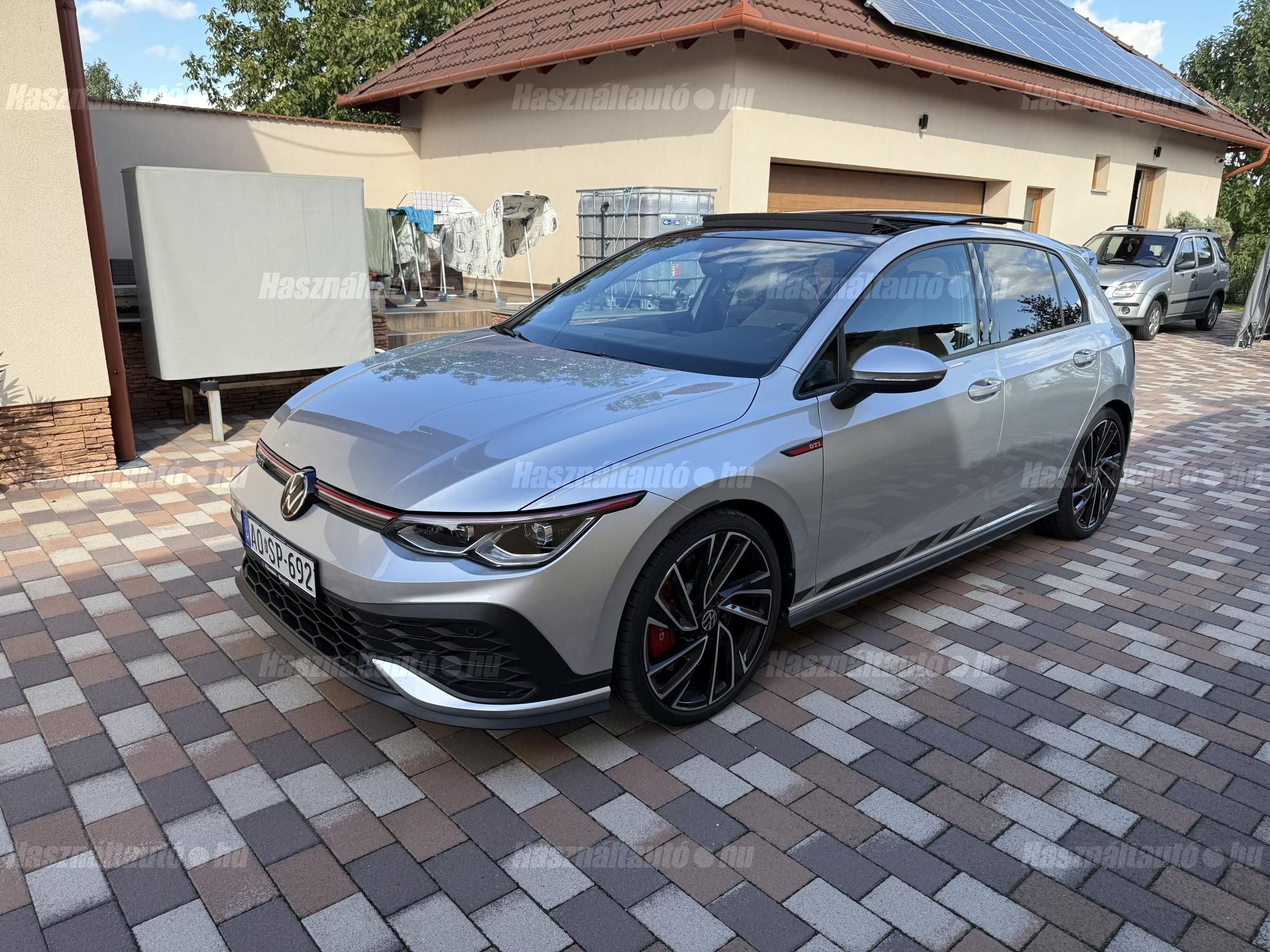 VOLKSWAGEN GOLF VIII 2023/8 - 1