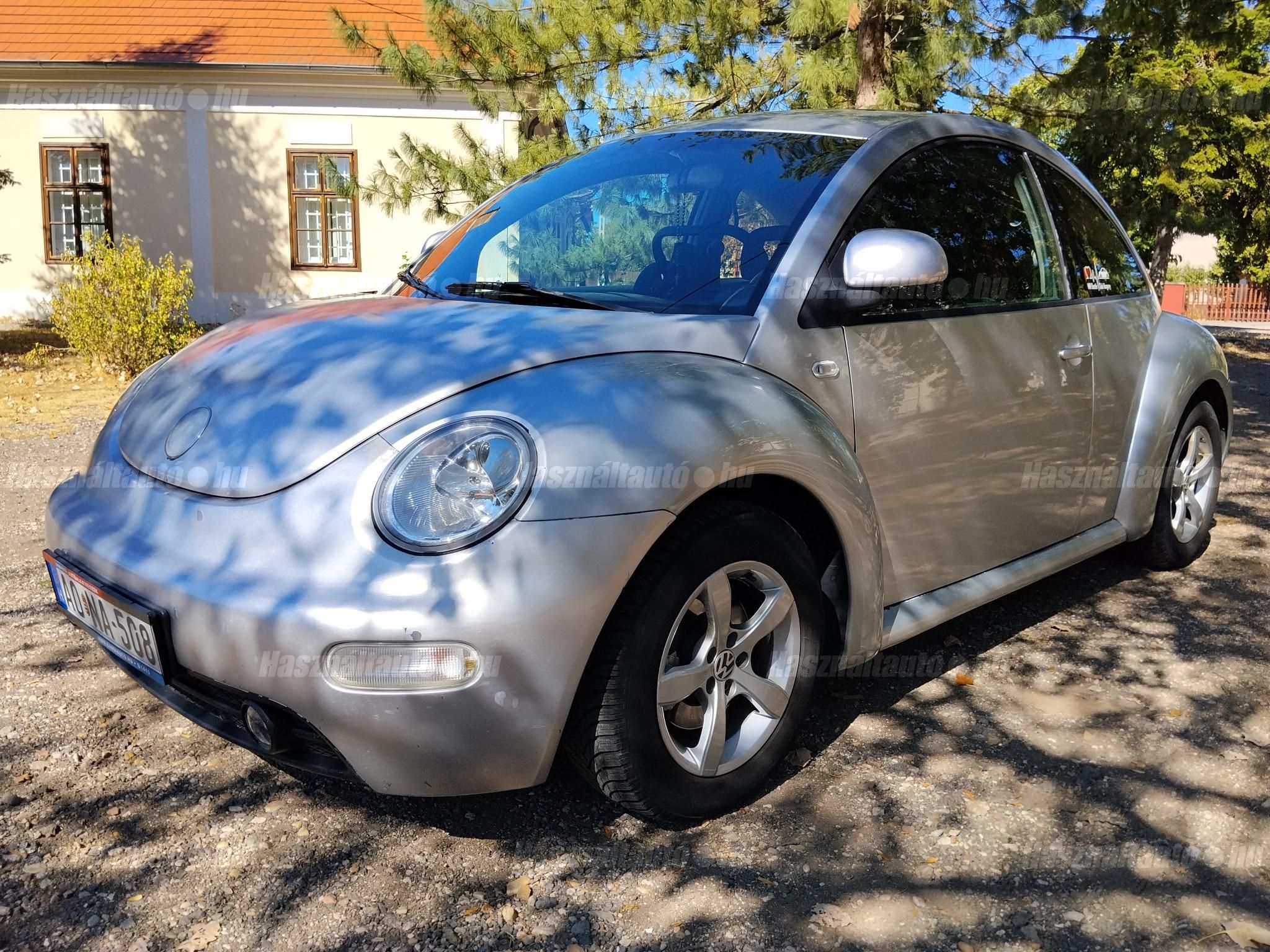 VOLKSWAGEN NEW BEETLE 1999/4 - 1