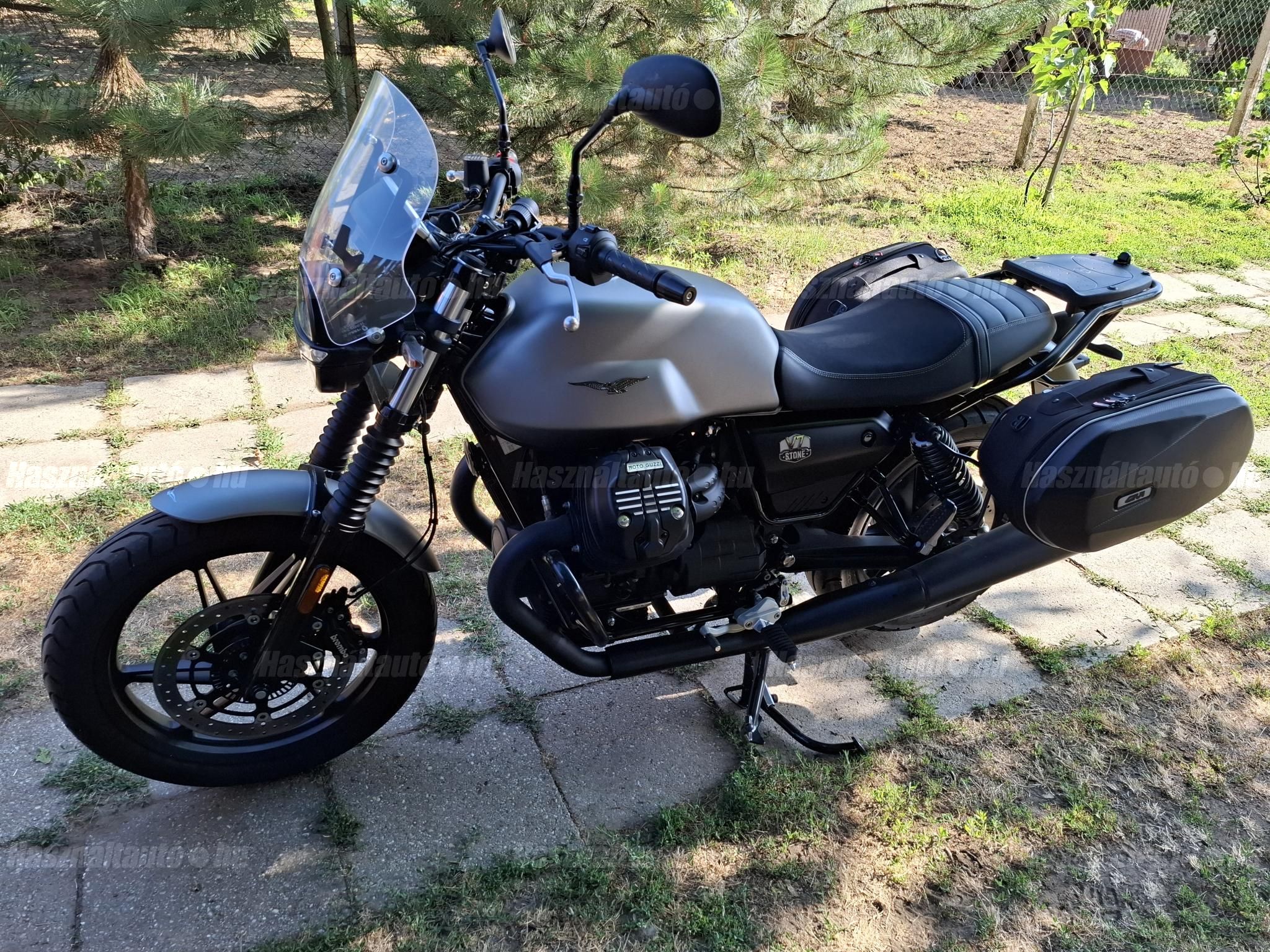 MOTO GUZZI V7 2022/8 - 1