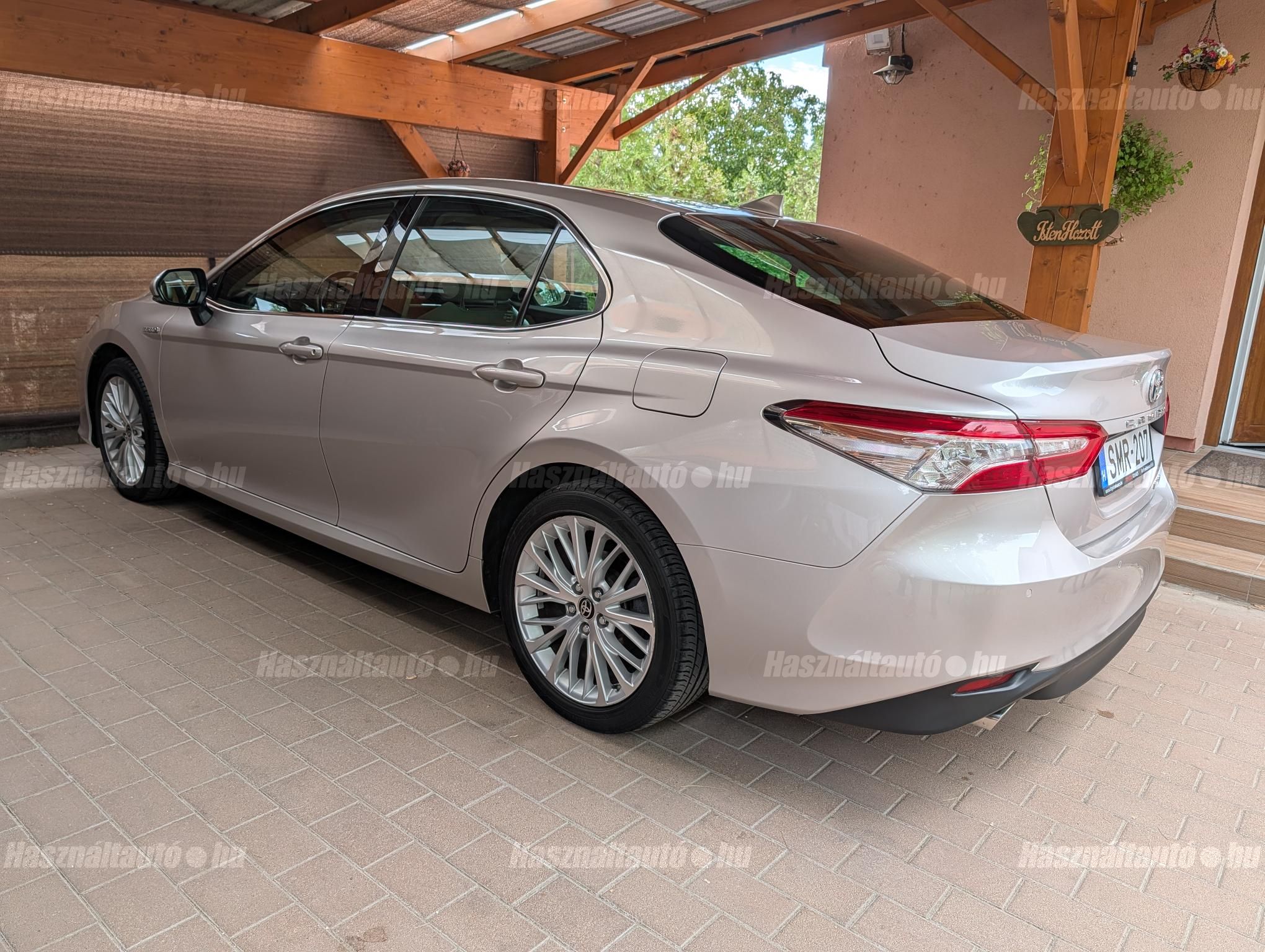 TOYOTA CAMRY 2021/2 - 1