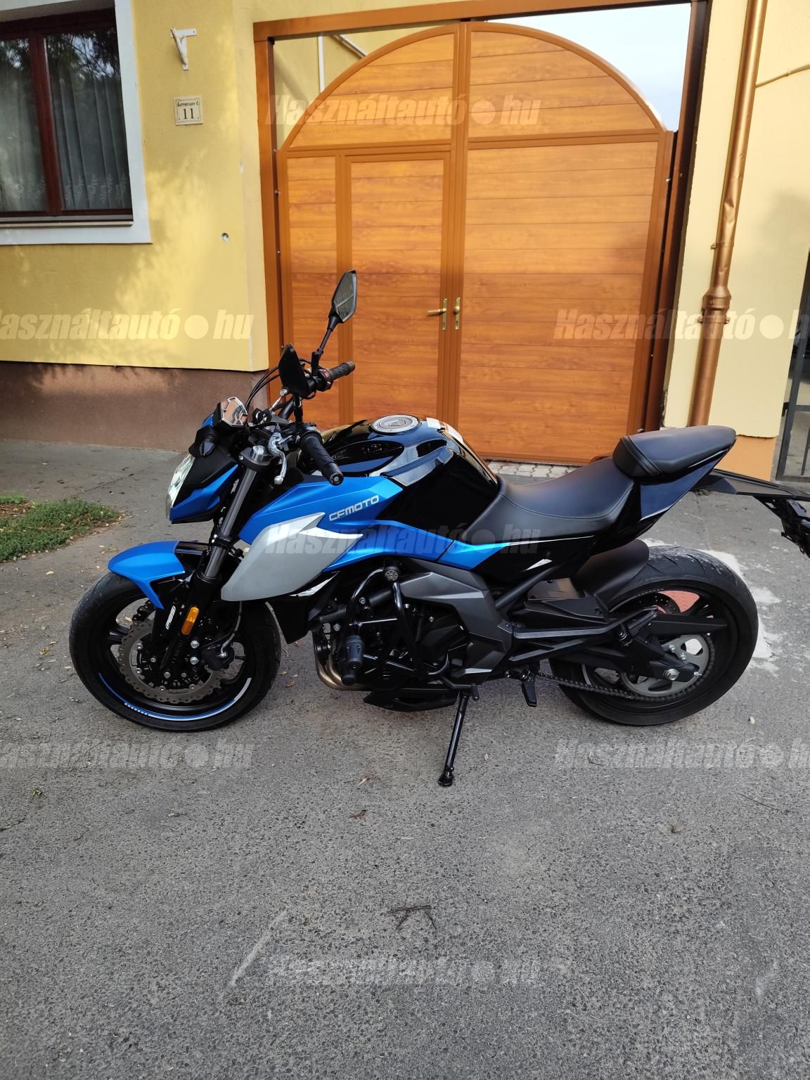 CFMOTO 400 NK 2021/8 - 1
